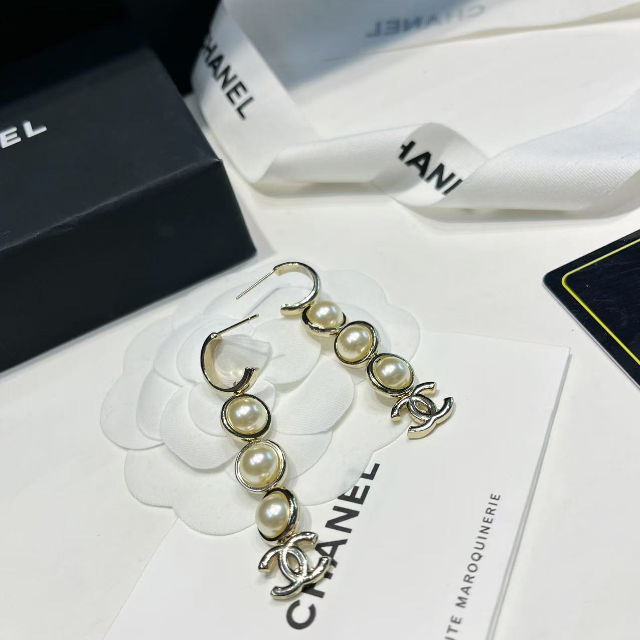 Chanel Ch@nel 香 立体圆环水晶糖珍珠字母流苏耳钉
