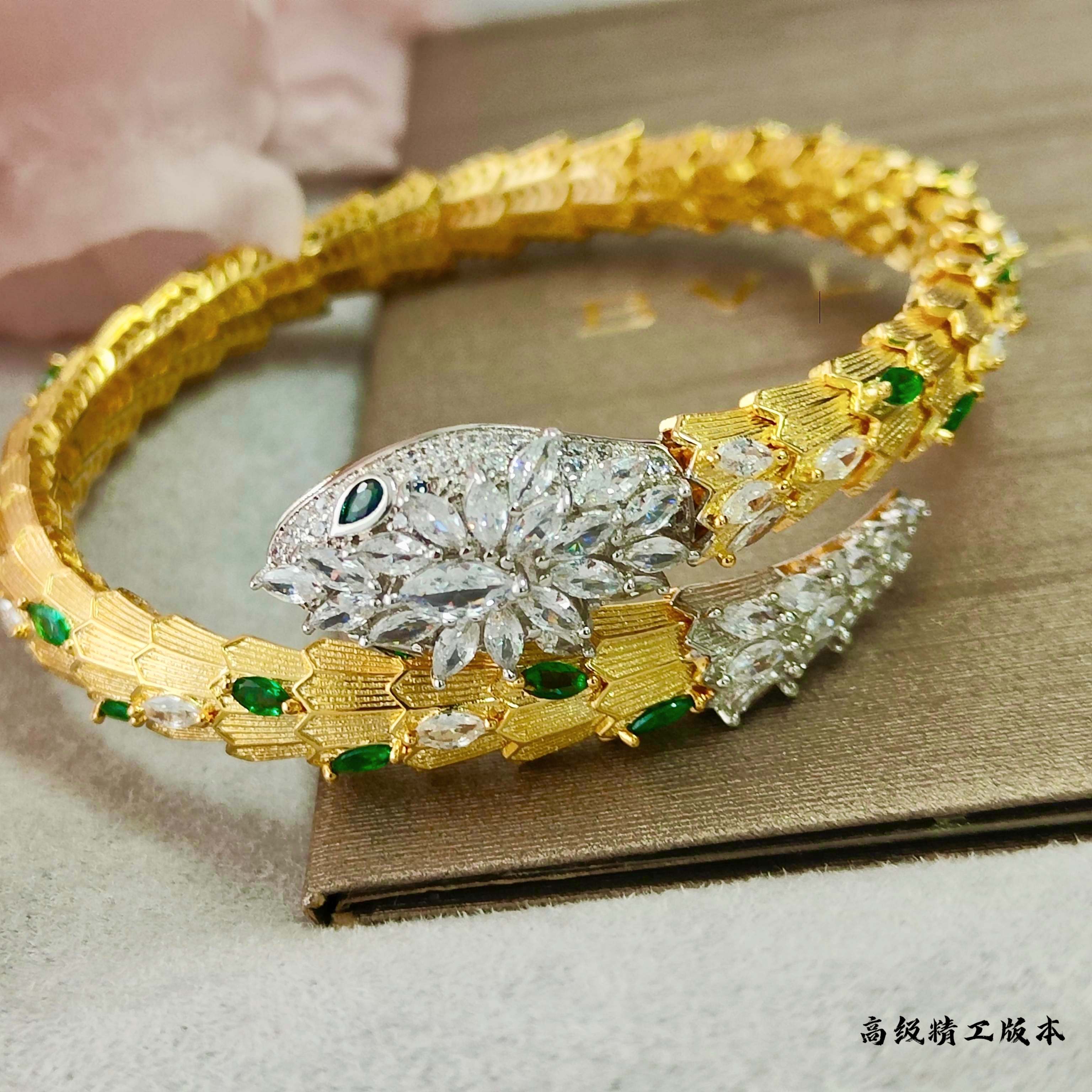Bvlgari V精高版 宝格丽大号绿眼睛公主蛇手镯 高级精品 奢侈品蛇升级版 BVLGARI 火爆