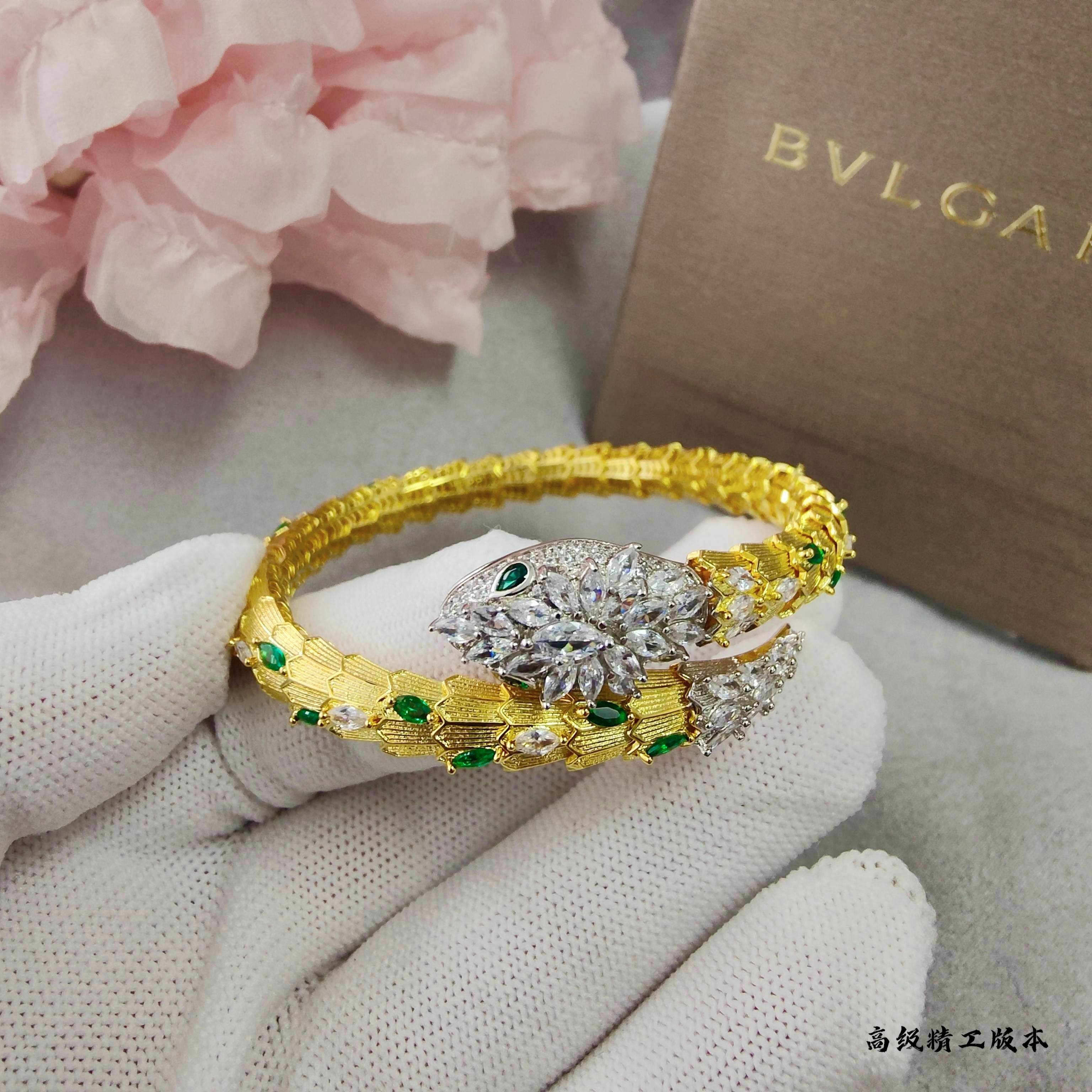 Bvlgari V精高版 宝格丽大号绿眼睛公主蛇手镯 高级精品 奢侈品蛇升级版 BVLGARI 火爆