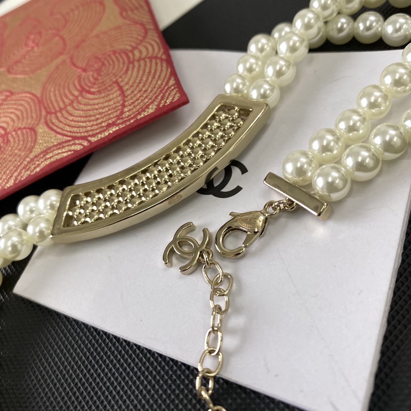 Chanel 辛芷蕾同款项钉 CHANE*双排珍珠字母项链