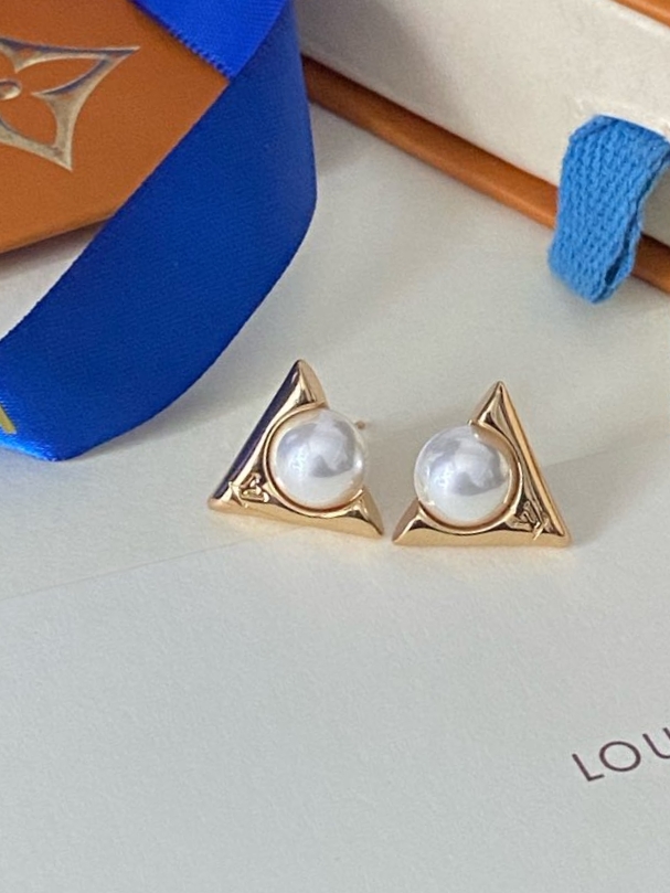Louis Vuitton 配飞碟耳塞 新款 LV 耳钉 Louis