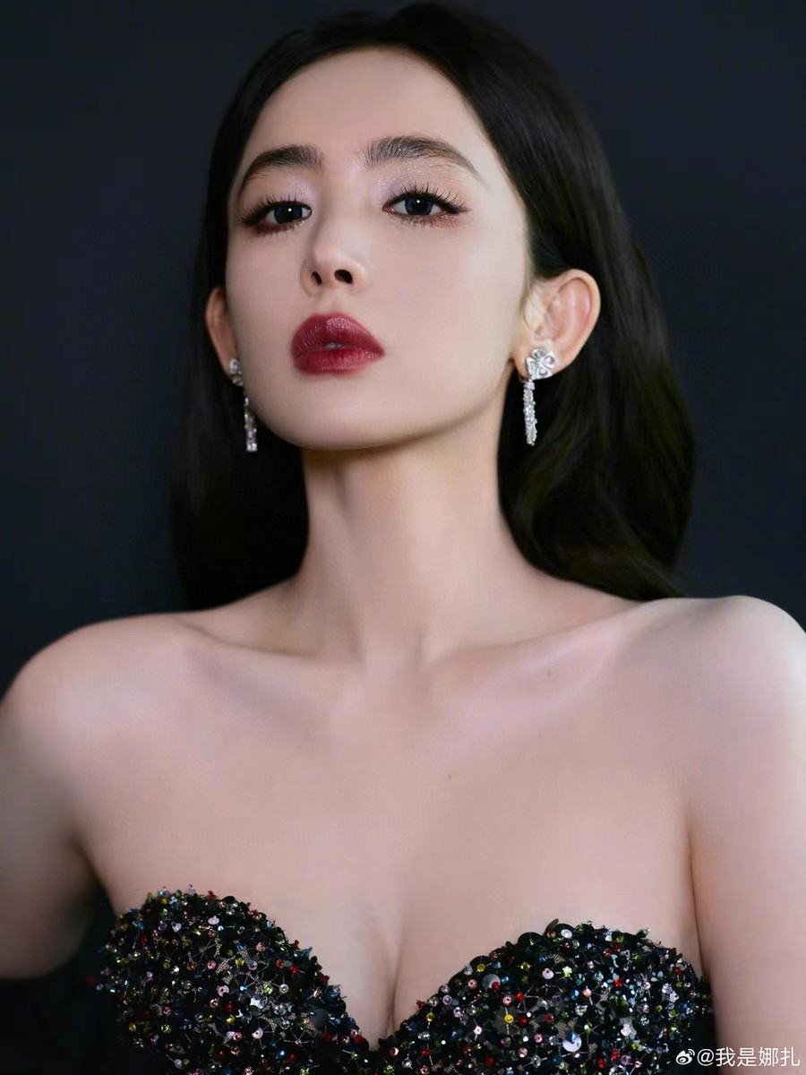 Bvlgari BVLGAR 流苏花朵耳钉耳拍