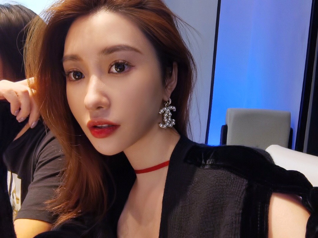Chanel ZP打版 小香 CHANEL 双C晶钻米粒间隔珍珠耳钉耳环