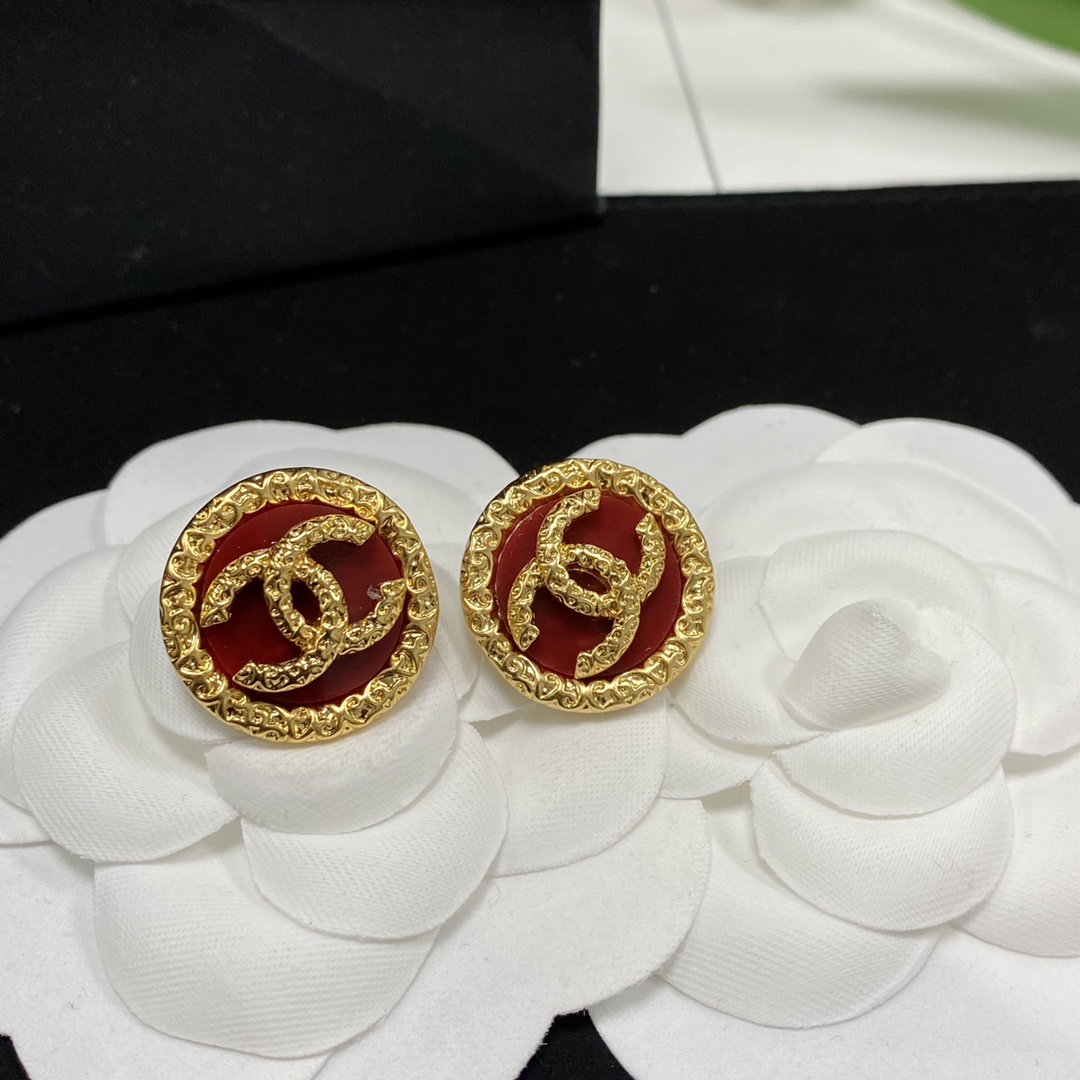 Chanel 抢手好货快 Chanel香家 最新款红玛瑙圆环耳钉耳环 logo字印 非常不错的款式推荐