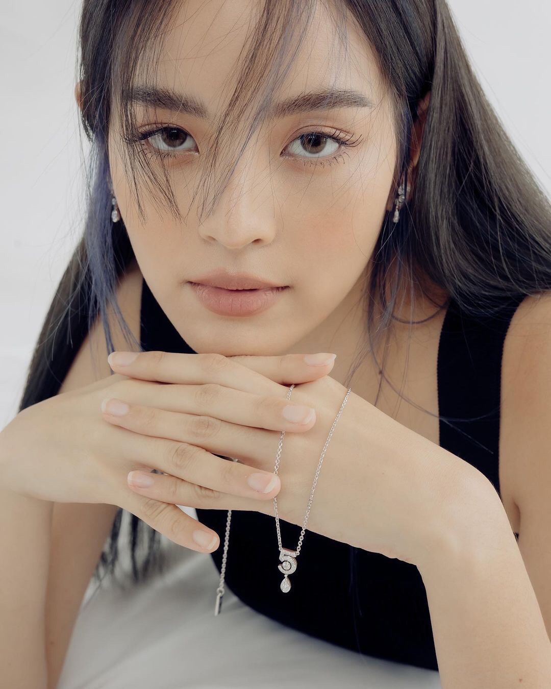 Chanel V金镀咪金 颜色：玫瑰金