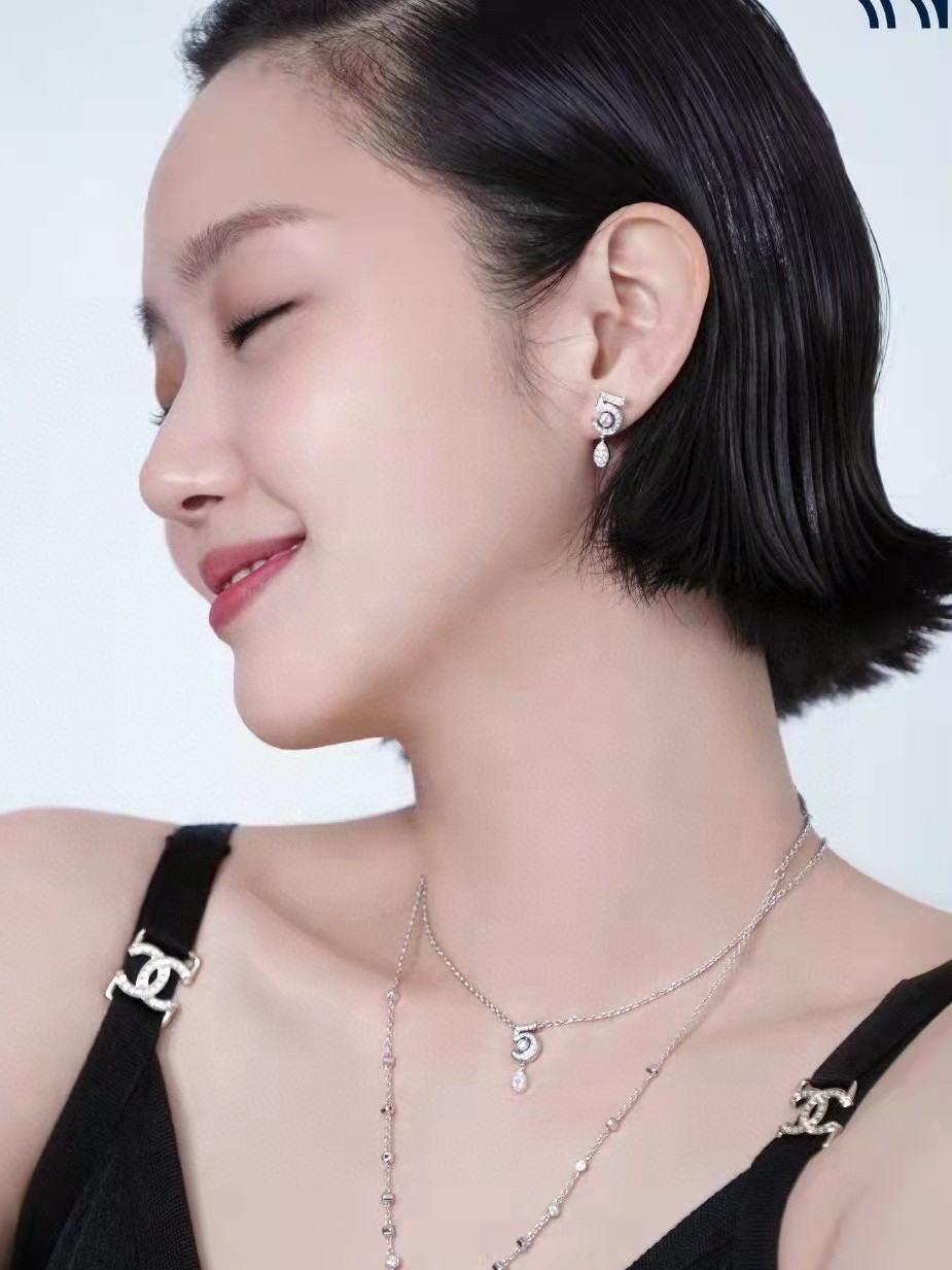 Chanel V金镀咪金 颜色：玫瑰金