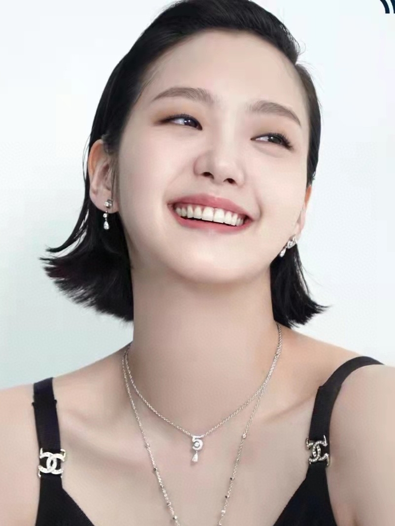 Chanel V金镀咪金 颜色：玫瑰金