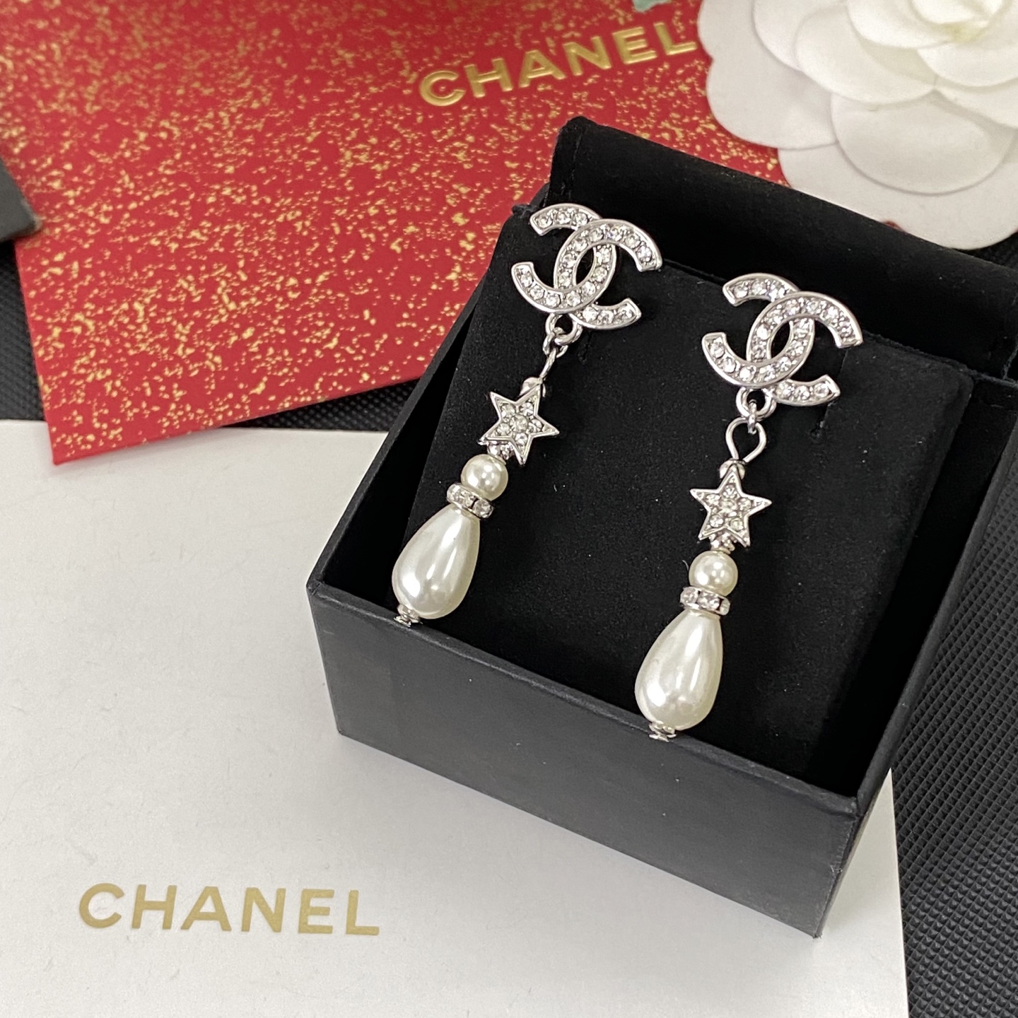 Chanel 卖疯了小香官网主推 精工版小香