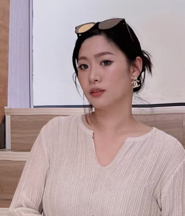 Chanel 必买 26精雕弹簧字母双c耳环