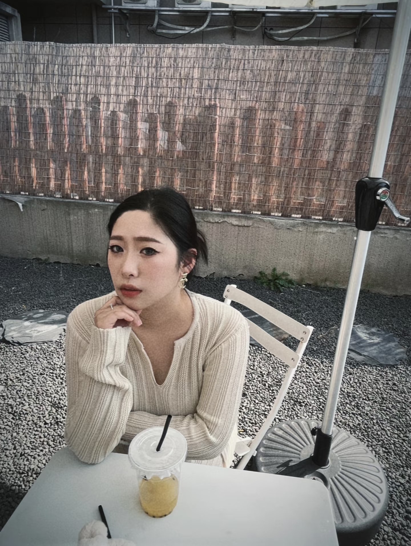 Chanel 必买 26精雕弹簧字母双c耳环