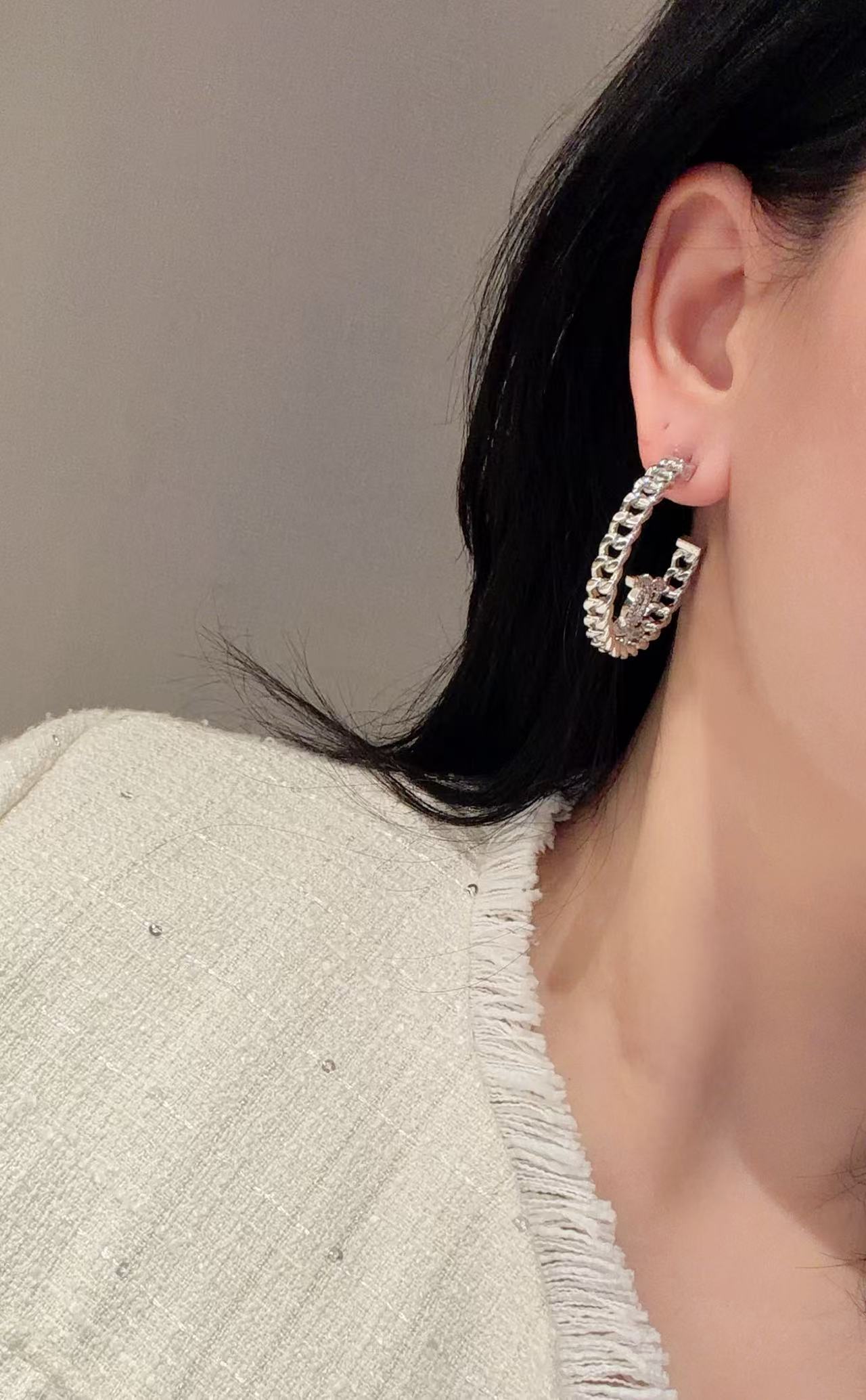 Chanel ‼ 每个都美在我心尖儿上 链条双c字母耳圈春夏最新款