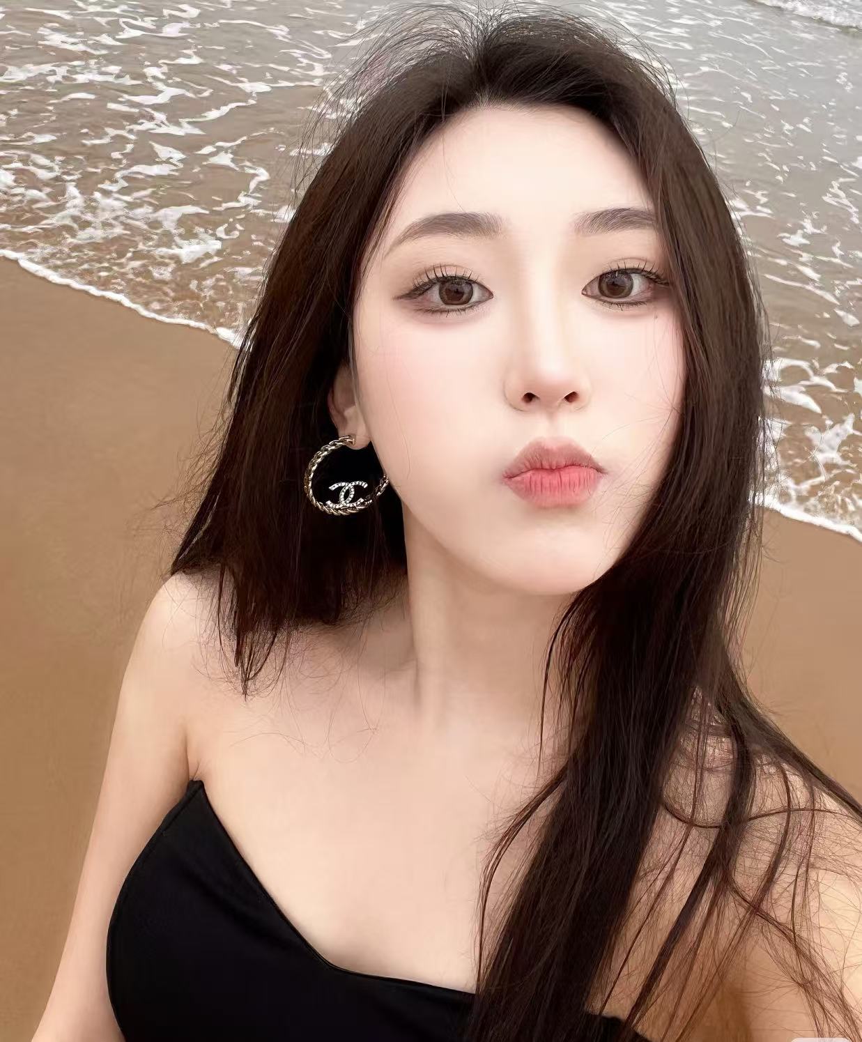 Chanel ‼ 每个都美在我心尖儿上 链条双c字母耳圈春夏最新款