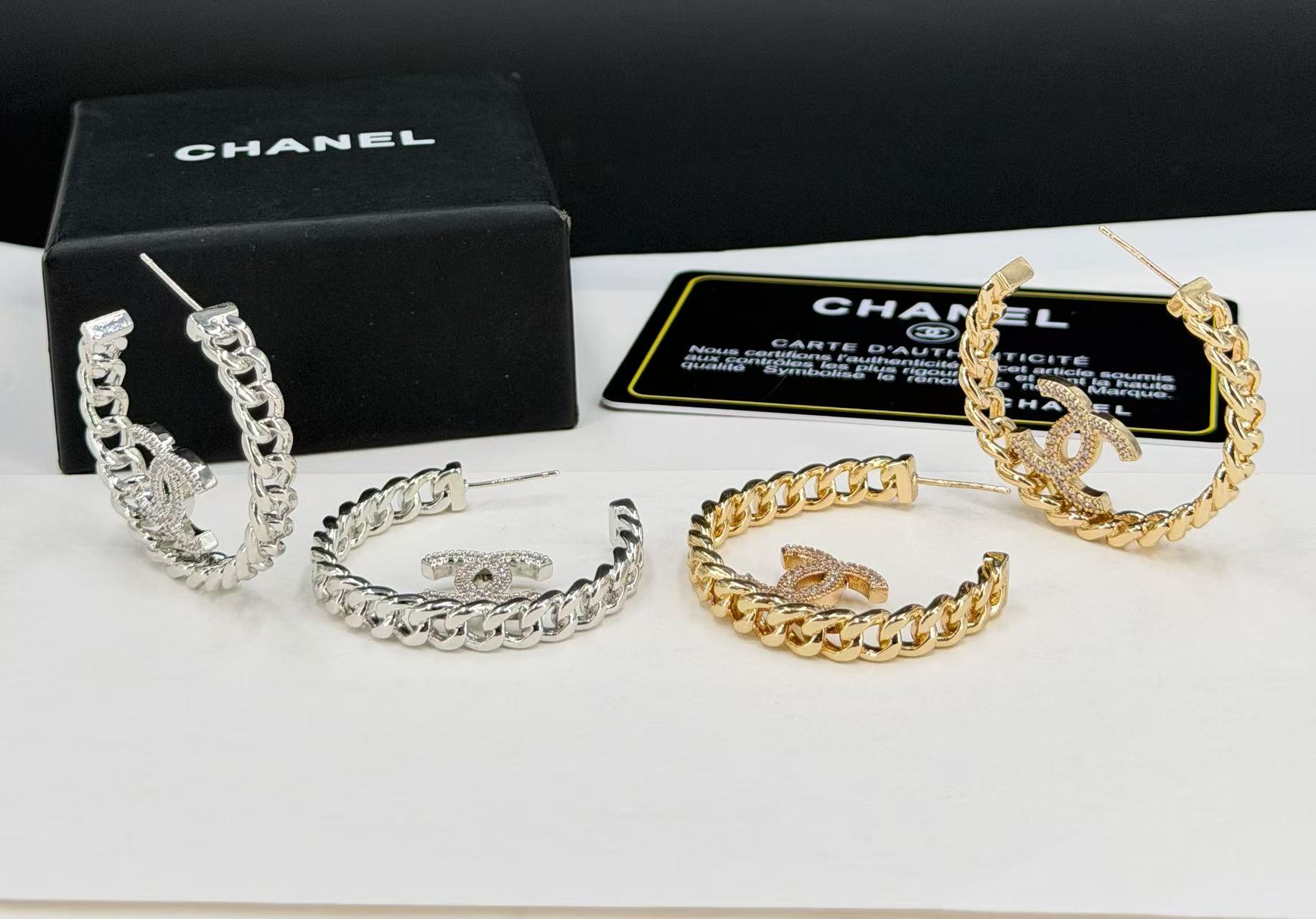 Chanel ‼ 每个都美在我心尖儿上 链条双c字母耳圈春夏最新款