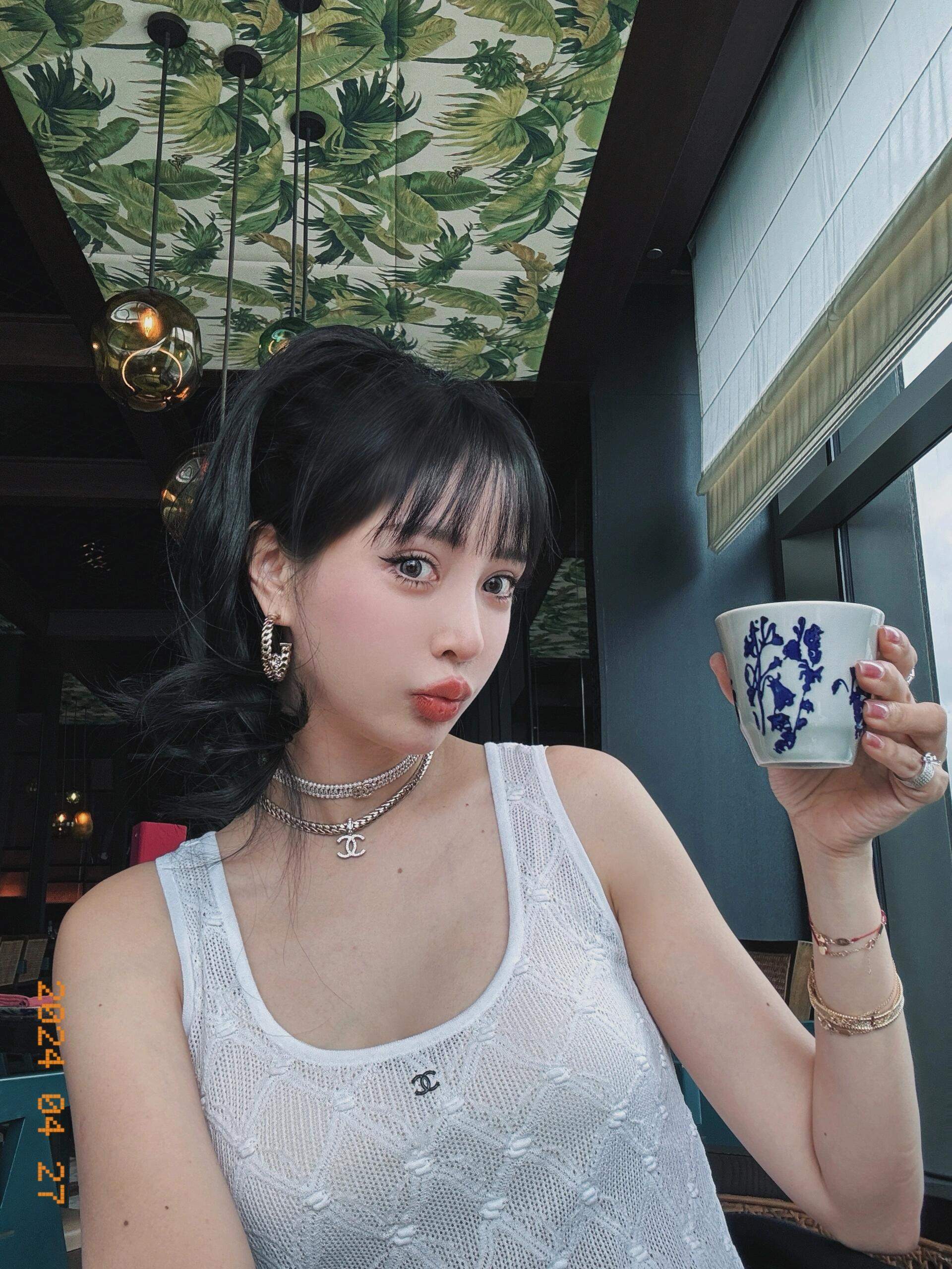 Chanel ‼ 每个都美在我心尖儿上 链条双c字母耳圈春夏最新款