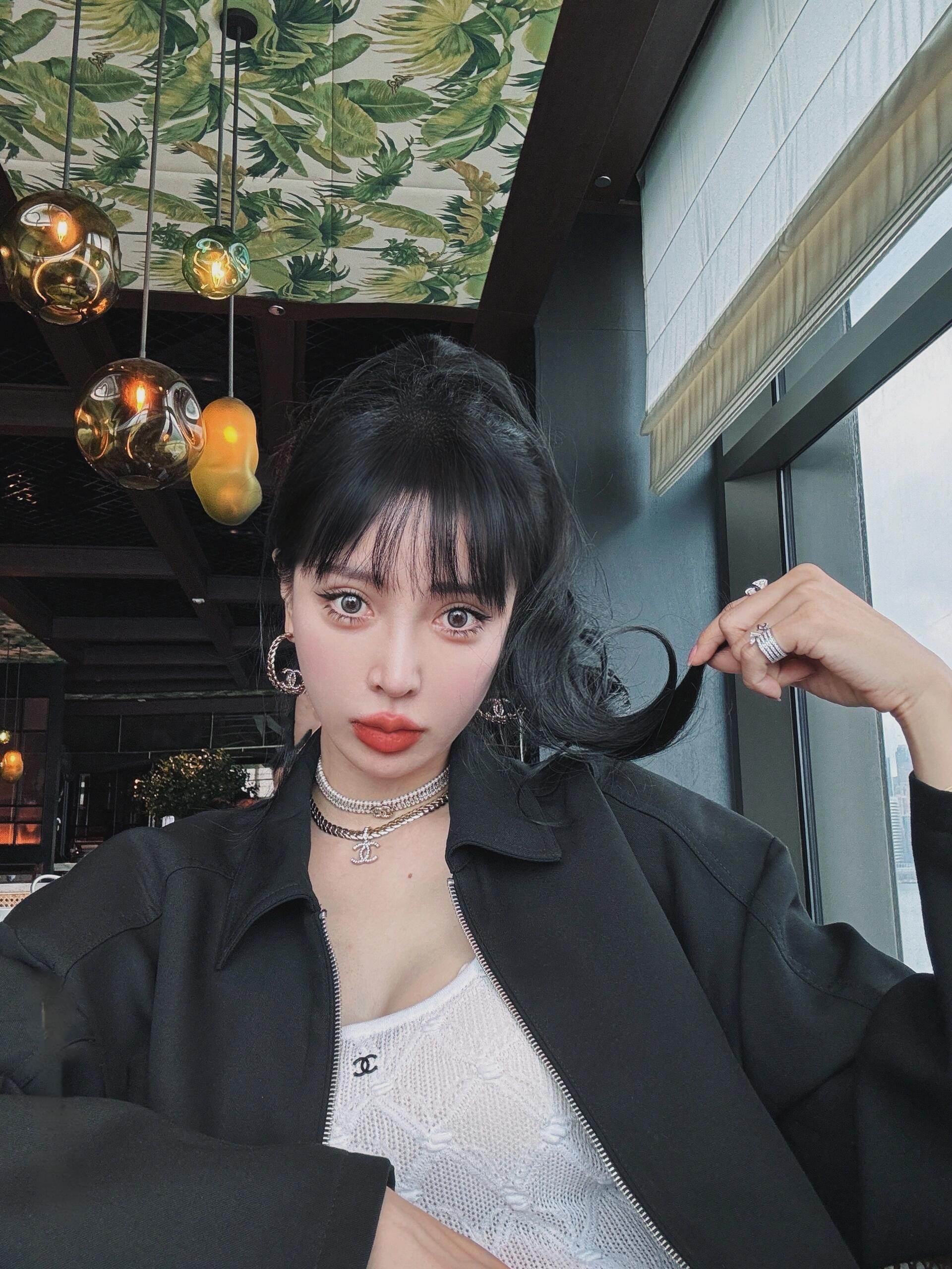 Chanel ‼ 每个都美在我心尖儿上 链条双c字母耳圈春夏最新款