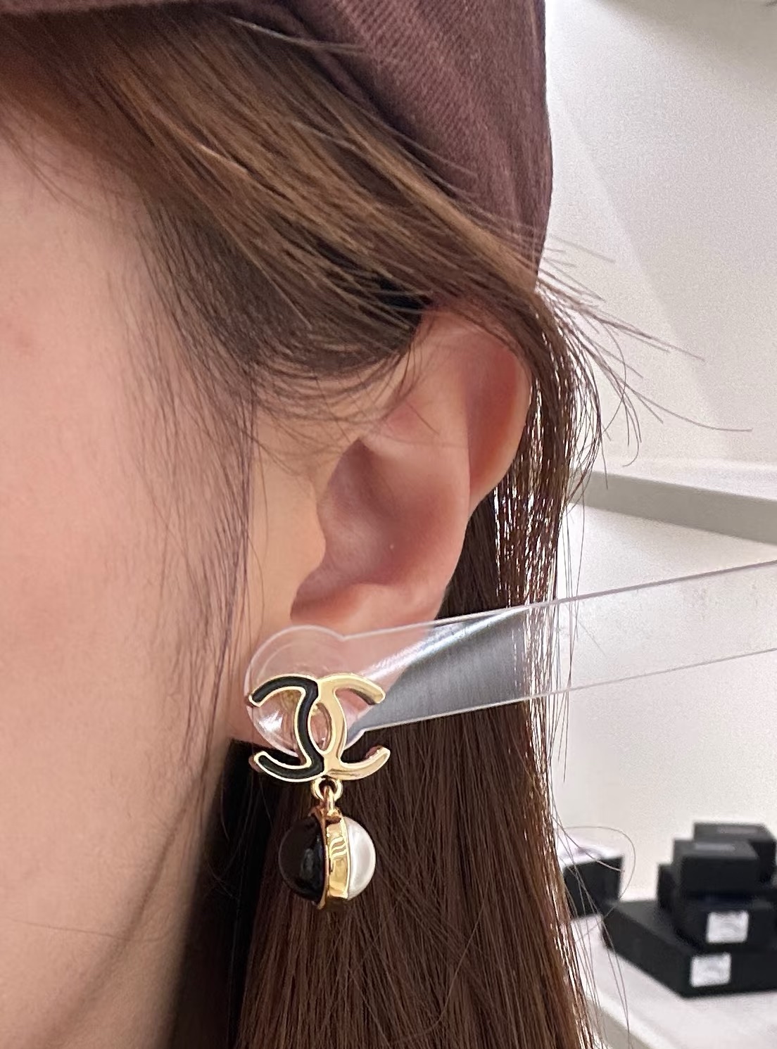 Chanel 香 黑白双色珍珠双C水滴字母耳钉26P春夏最新款系列 vintage系列 越看越
