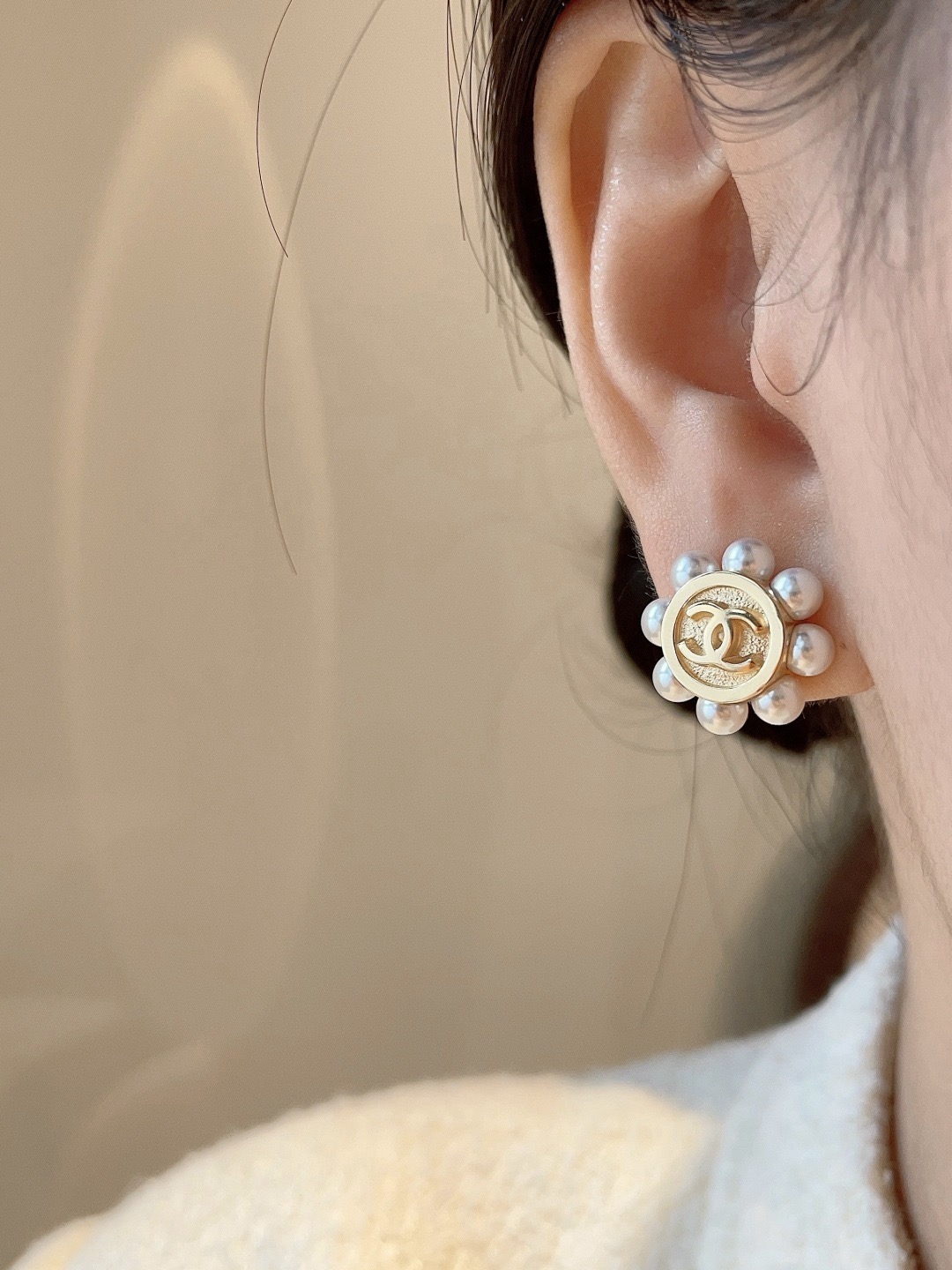 Chanel CH@NEL杠铃珠太阳花双C耳钉26P春夏最新款系列 vintage系列 越看越