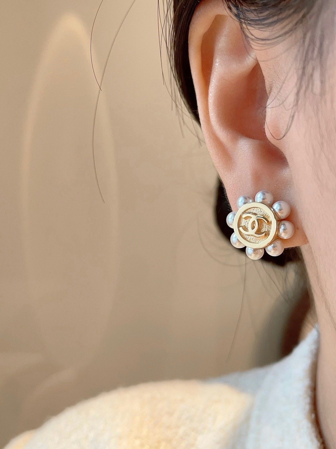 Chanel CH@NEL杠铃珠太阳花双C耳钉26P春夏最新款系列 vintage系列 越看越
