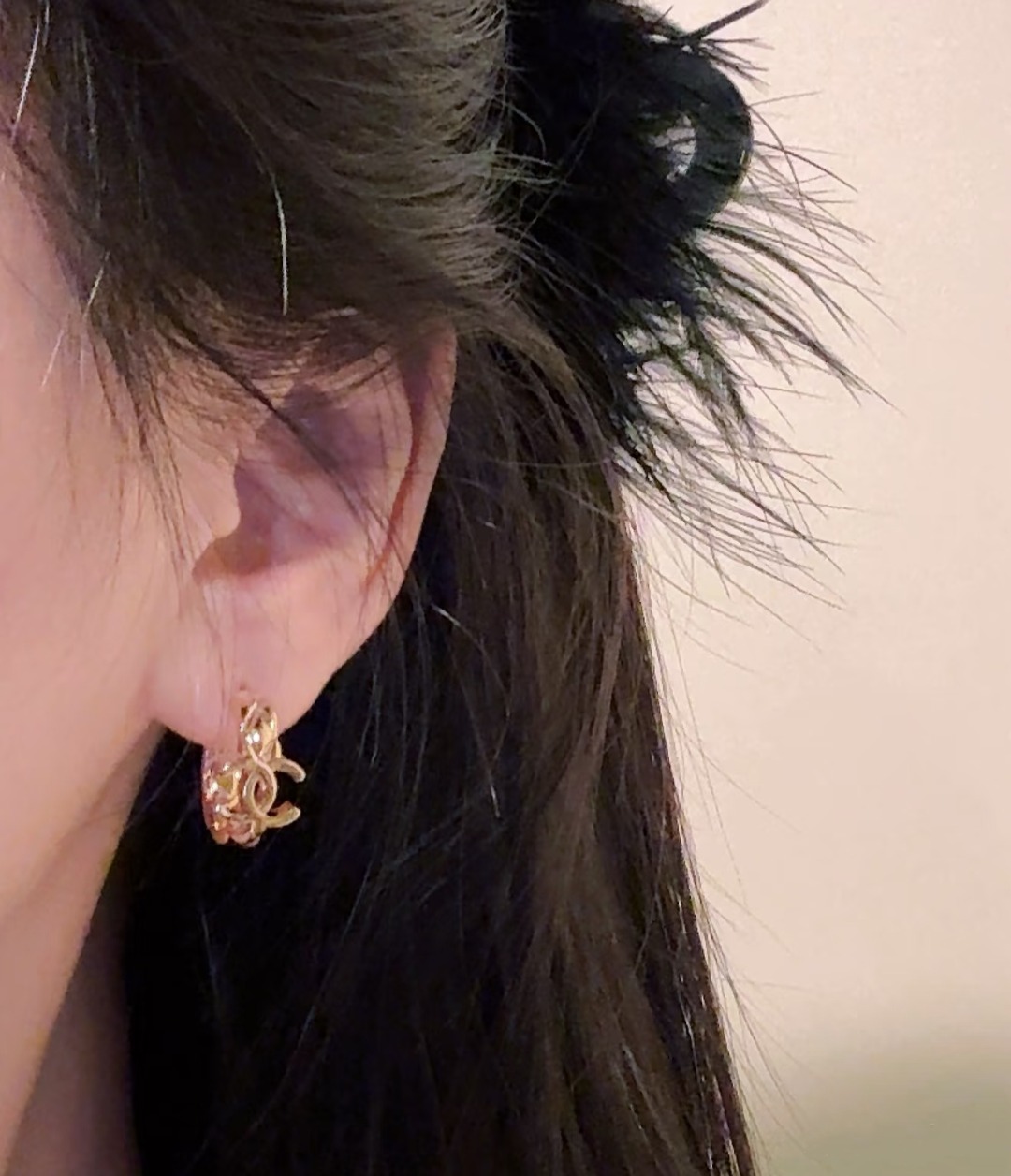 Chanel Chanel 26p新款亮金色菱格纹理双c吊坠耳环