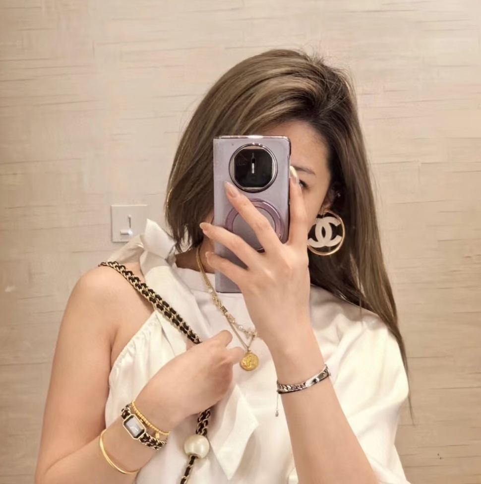 Chanel 超大号 新款CHANEL 香奈儿好品大号字母圆环耳环