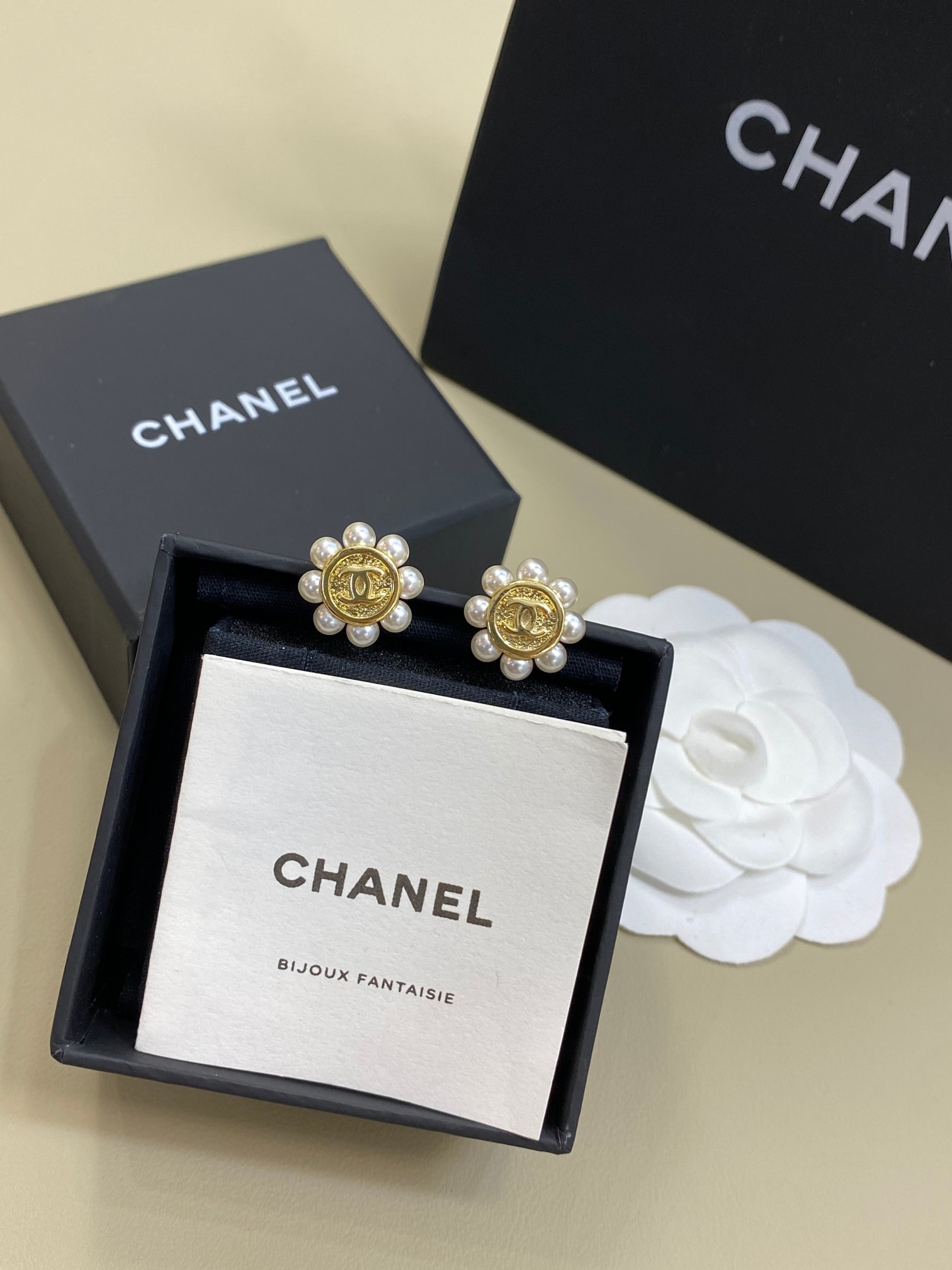 Chanel CH@NEL杠铃珠太阳花双C耳钉26P春夏最新款系列 vintage系列 越看越