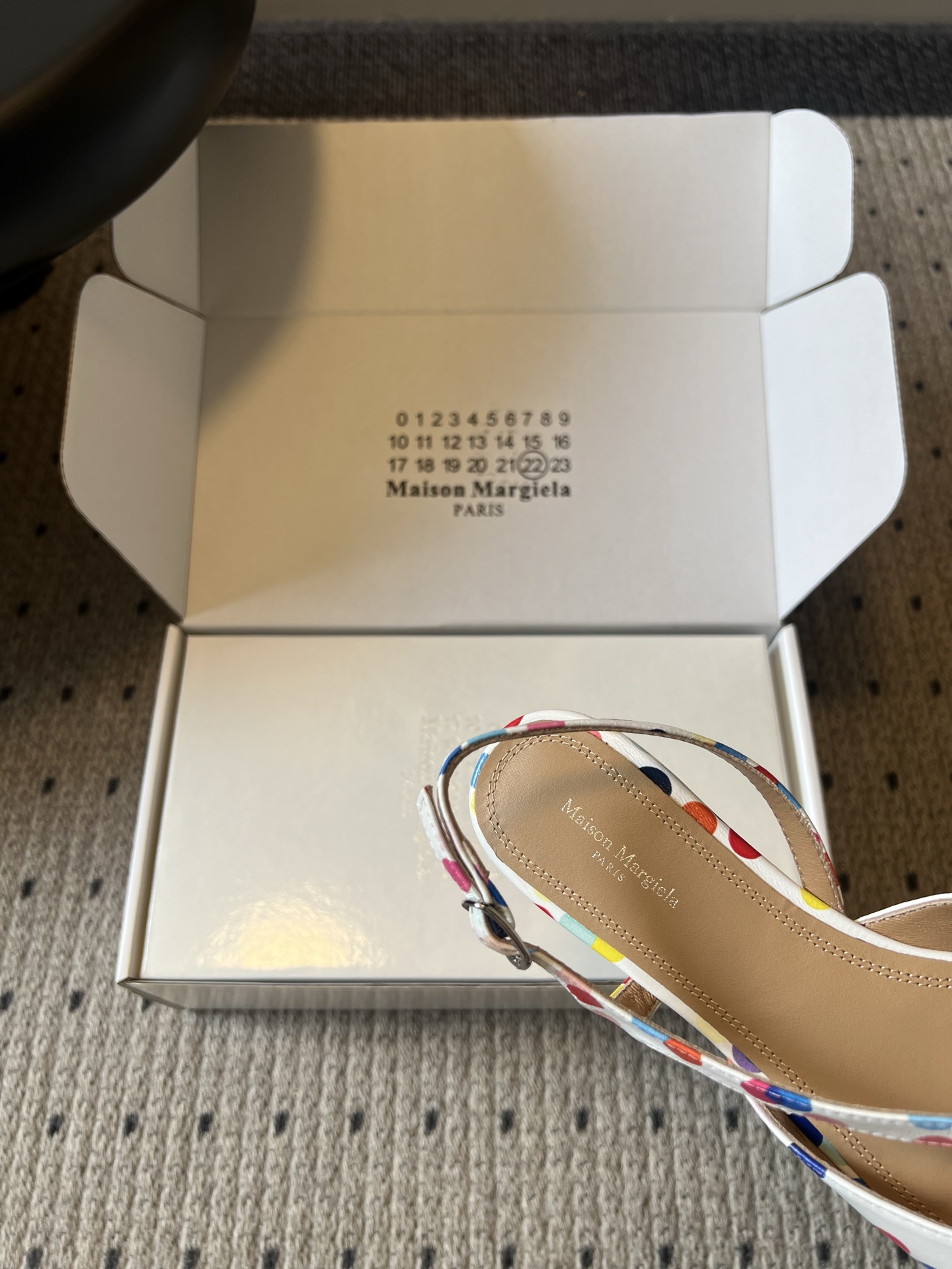 마르지엘라 폴카 도트 스플릿 토 신발 75363 이미지 8
