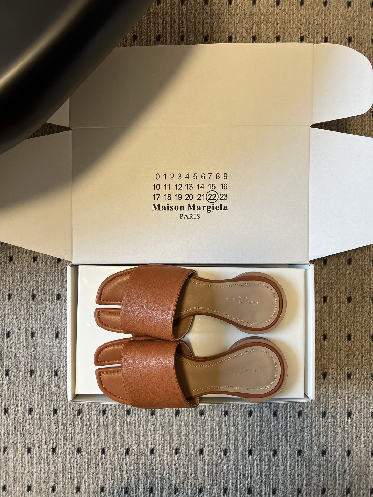 Maison Margiela Margiel*26SS 春夏新款分趾一字带平底凉拖