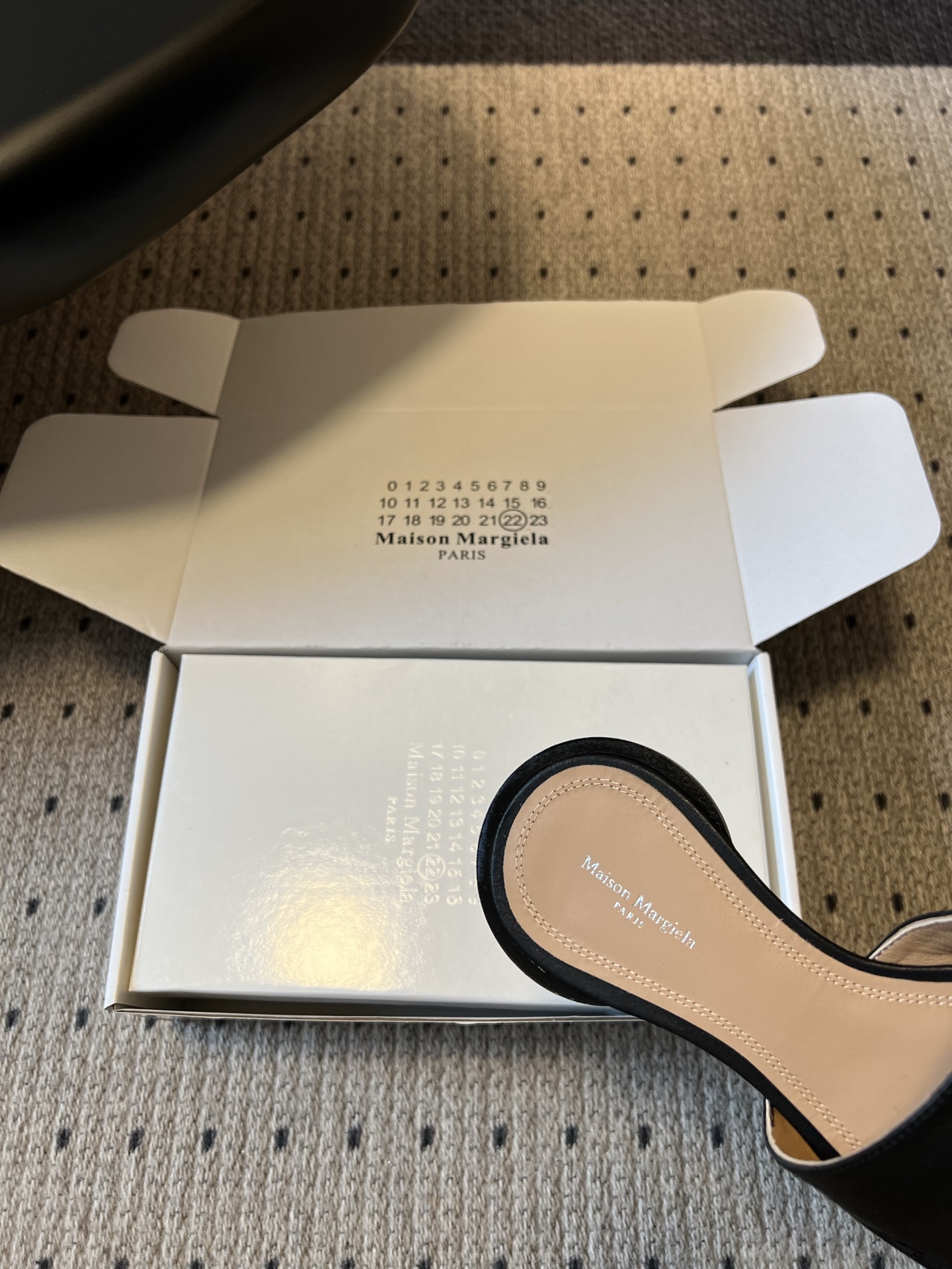 Maison Margiela Margiel*26SS 春夏新款分趾一字带平底凉拖