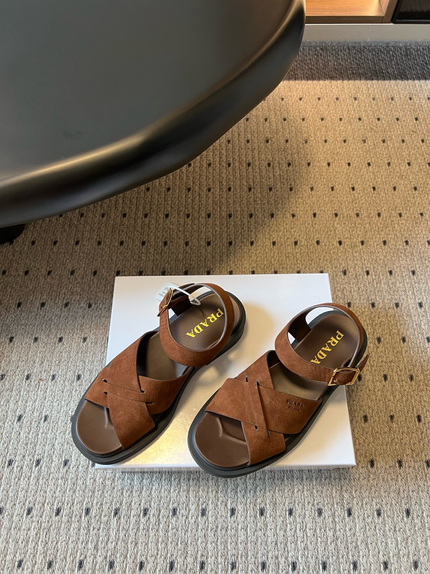 Prada Prad* 26ss 春夏新款交叉带凉鞋