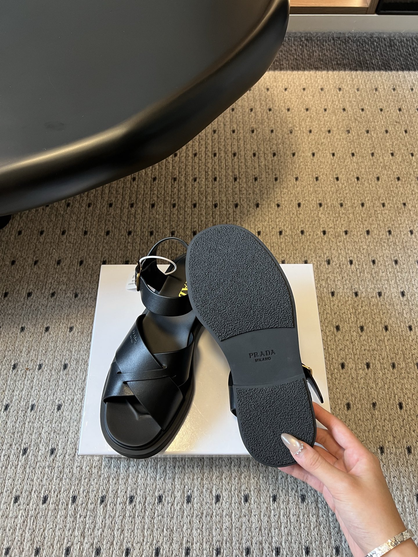 Prada Prad* 26ss 春夏新款交叉带凉鞋