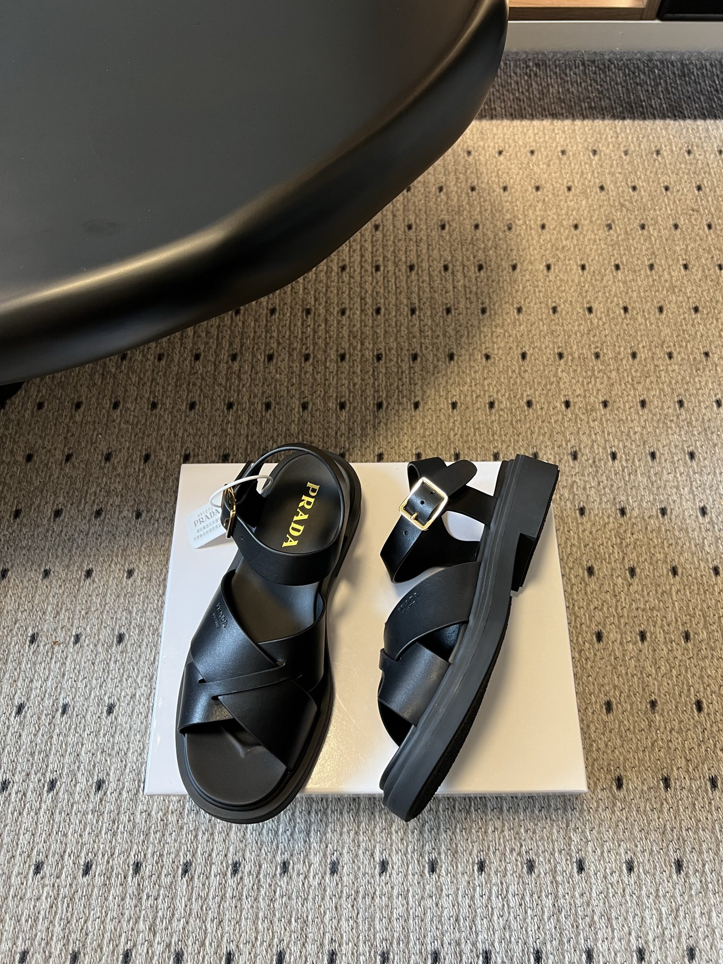 Prada Prad* 26ss 春夏新款交叉带凉鞋