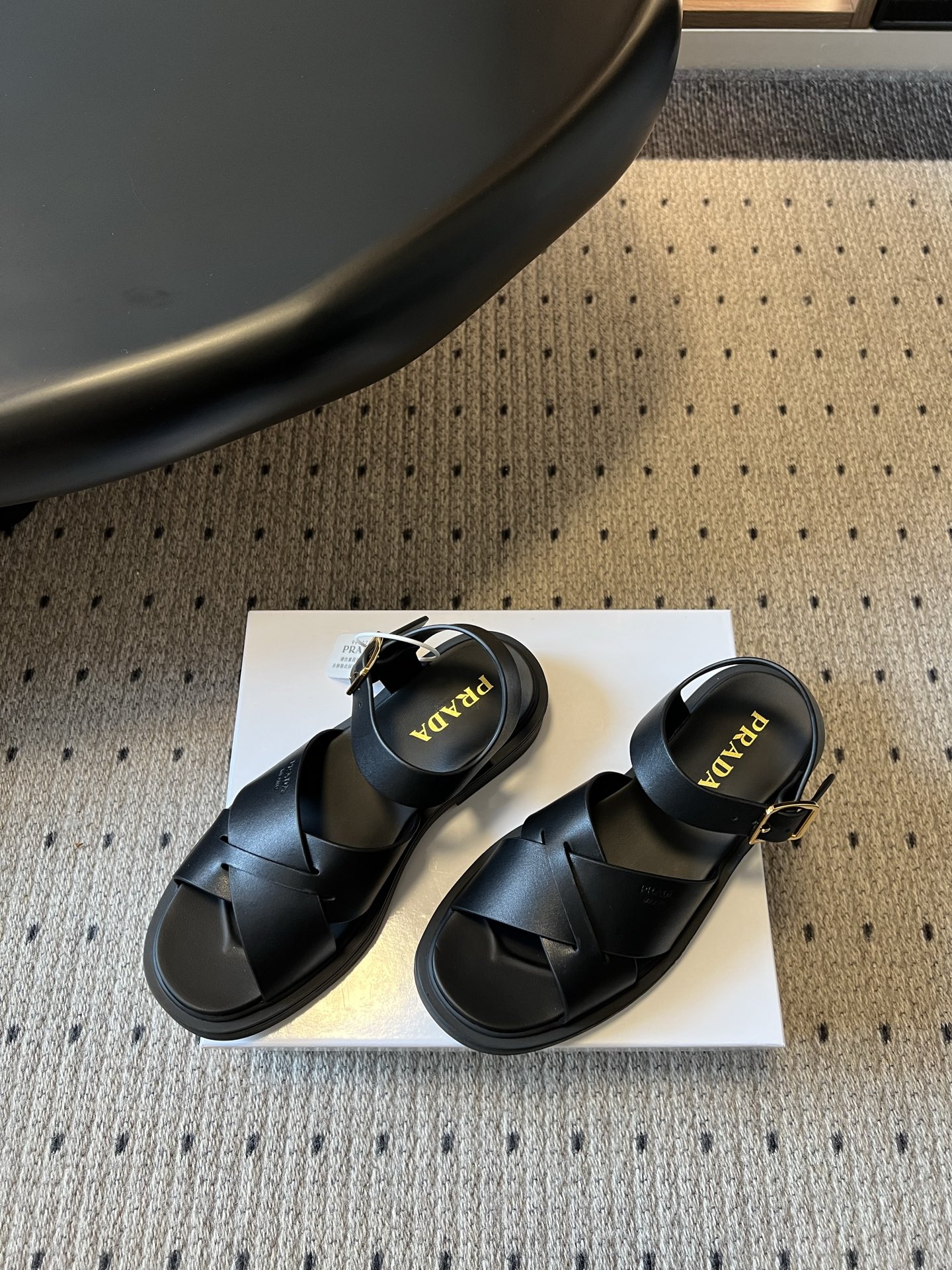 Prada Prad* 26ss 春夏新款交叉带凉鞋