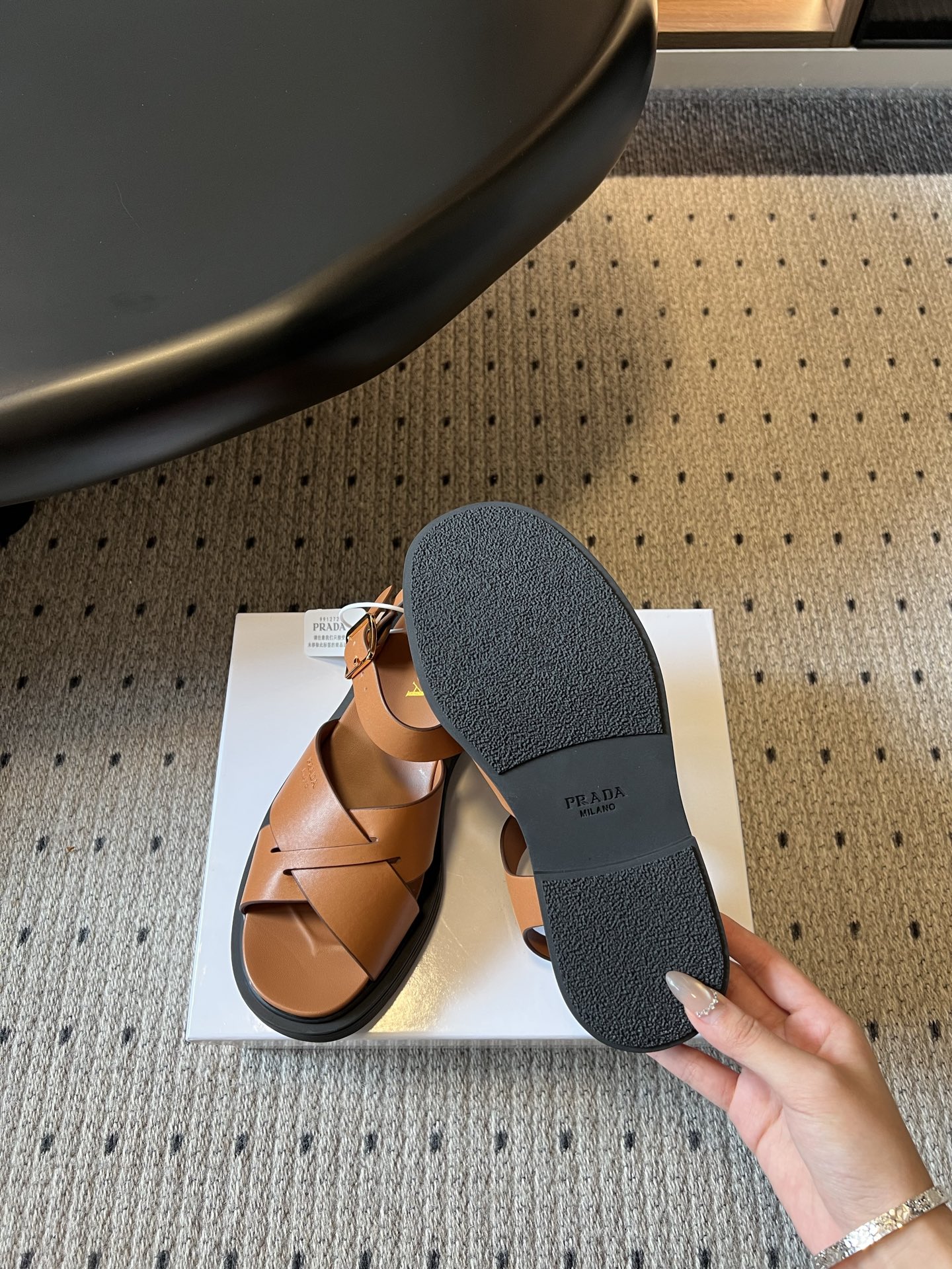 Prada Prad* 26ss 春夏新款交叉带凉鞋