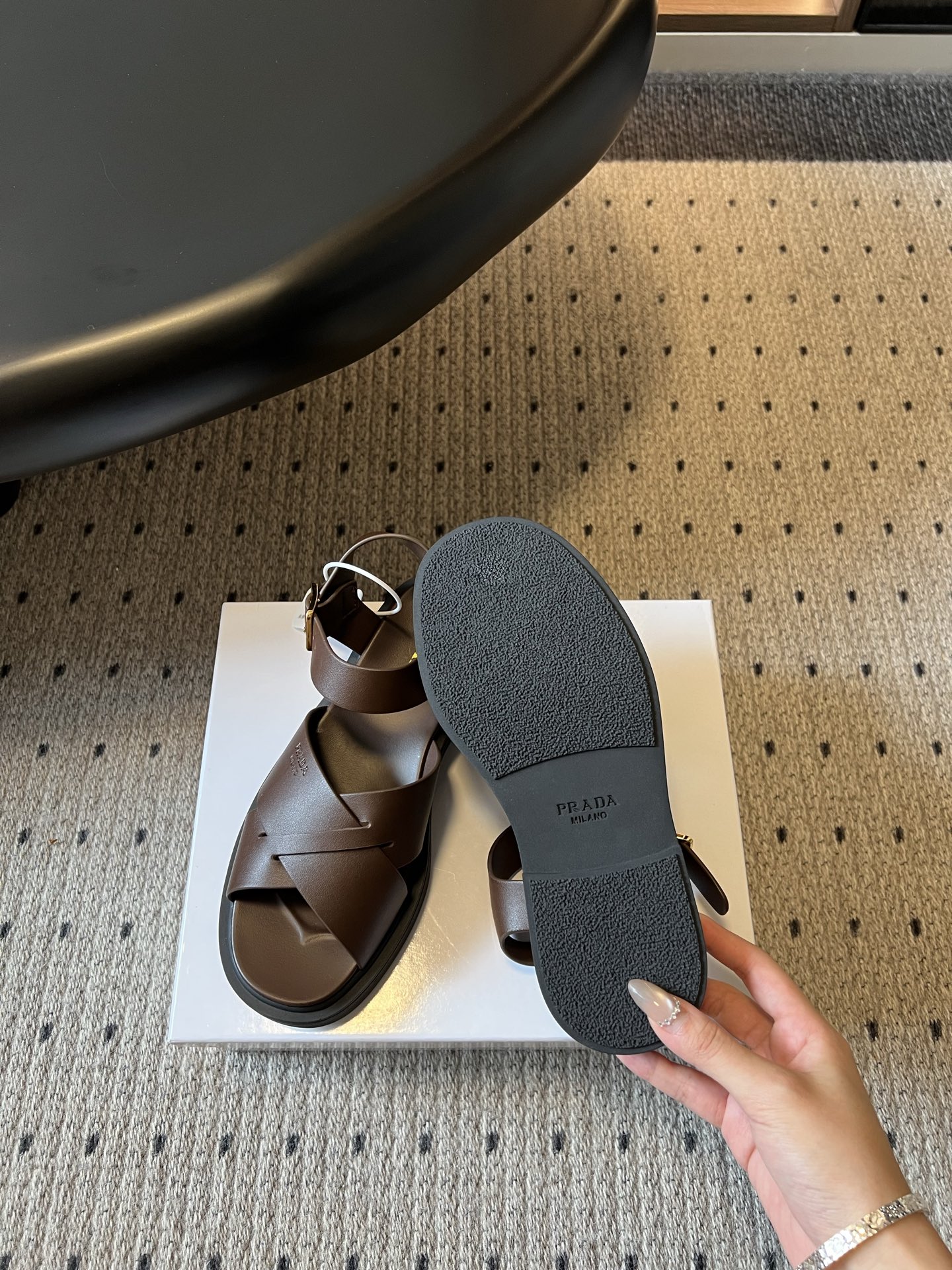 Prada Prad* 26ss 春夏新款交叉带凉鞋