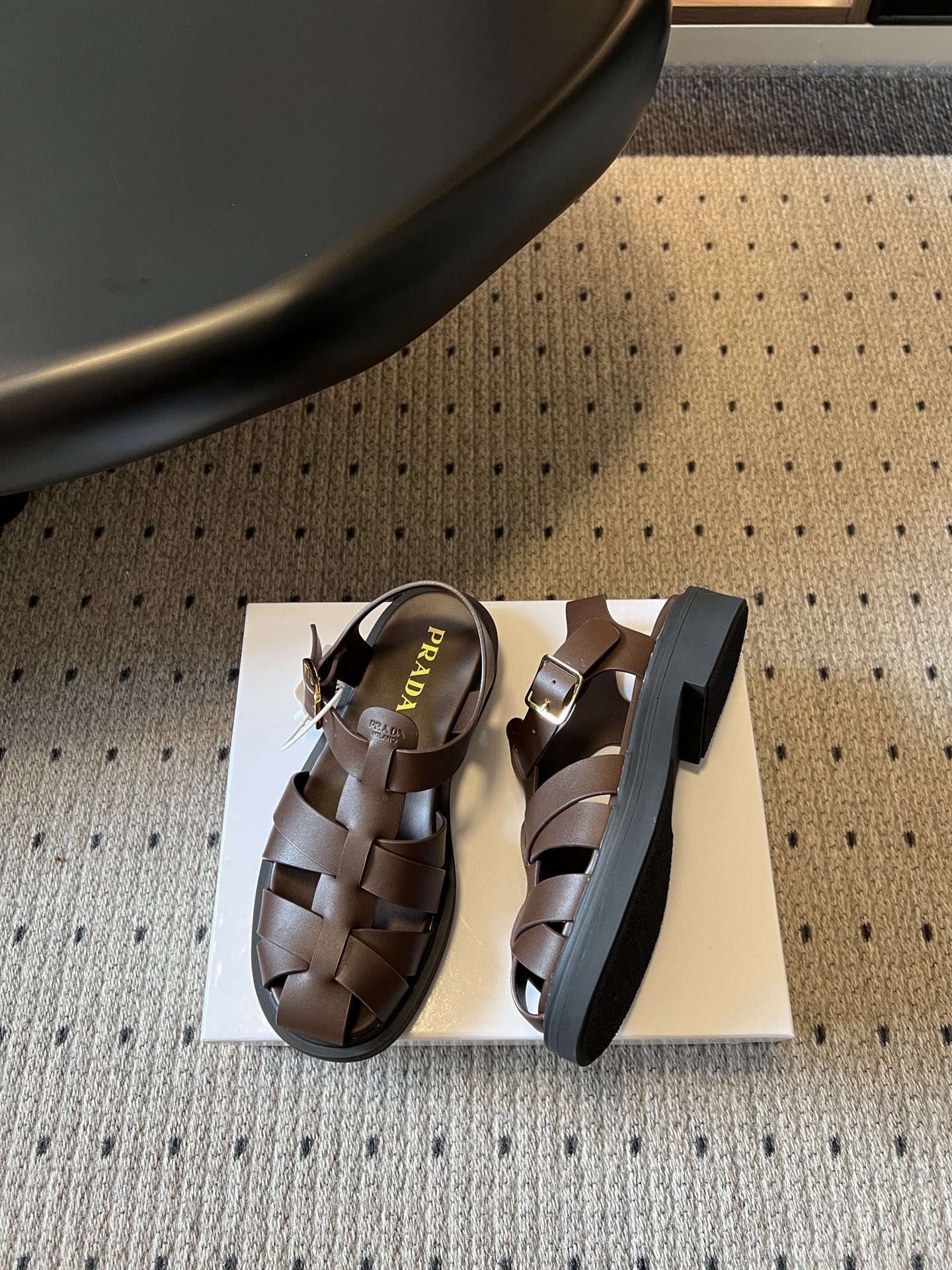 Prada Prad* 26ss 春夏新款编织镂空罗马凉鞋