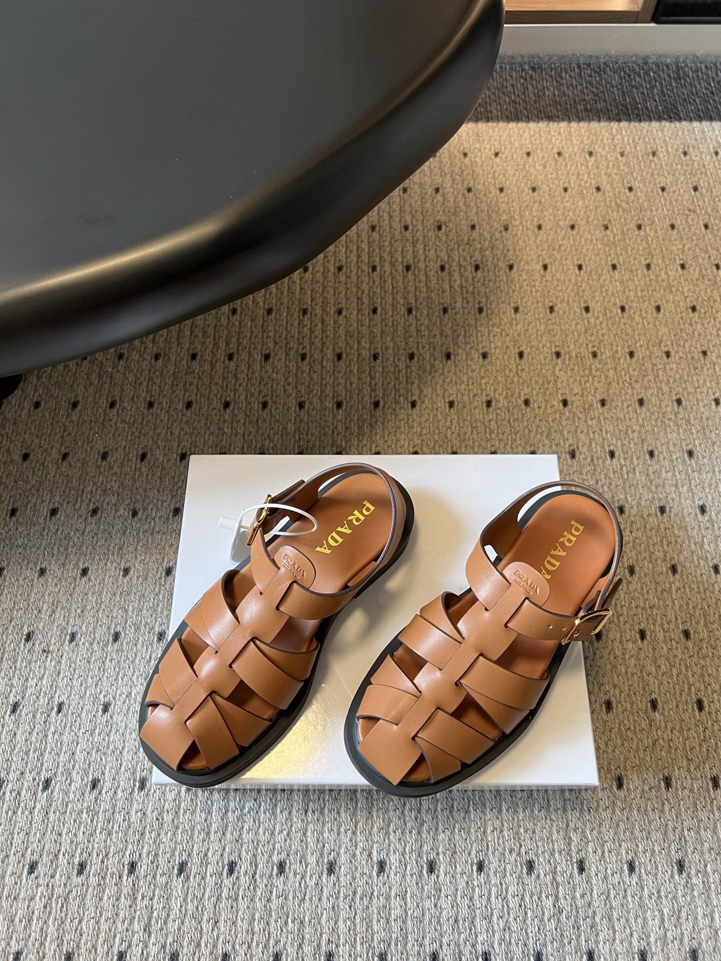 Prada Prad* 26ss 春夏新款编织镂空罗马凉鞋