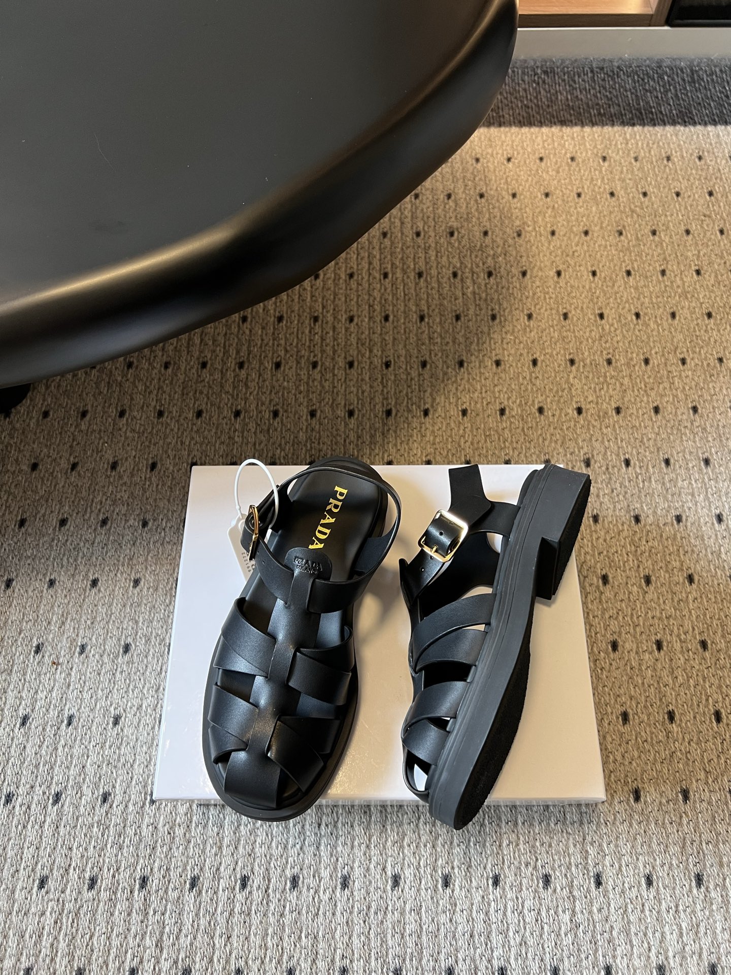 Prada Prad* 26ss 春夏新款编织镂空罗马凉鞋