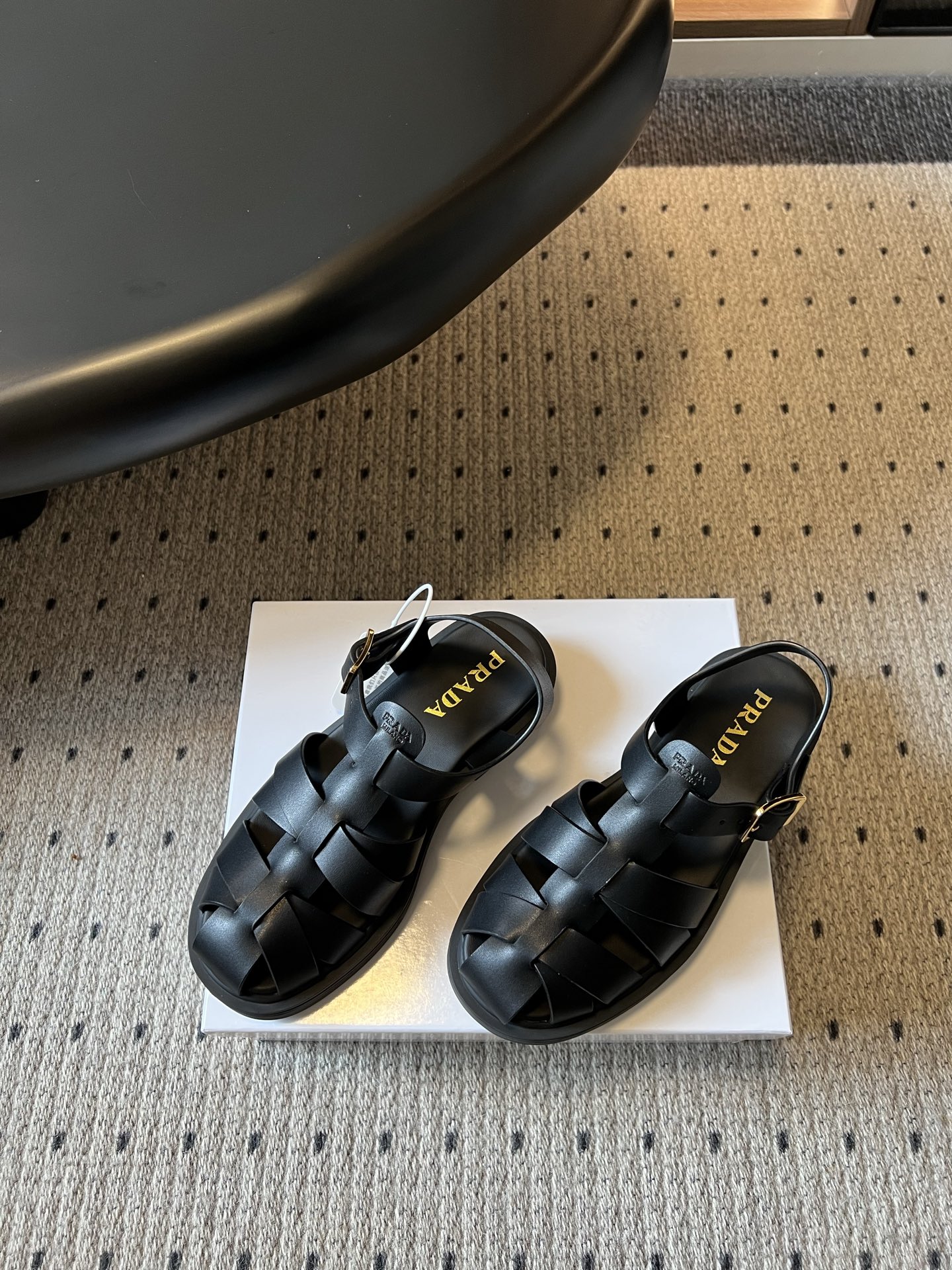 Prada Prad* 26ss 春夏新款编织镂空罗马凉鞋