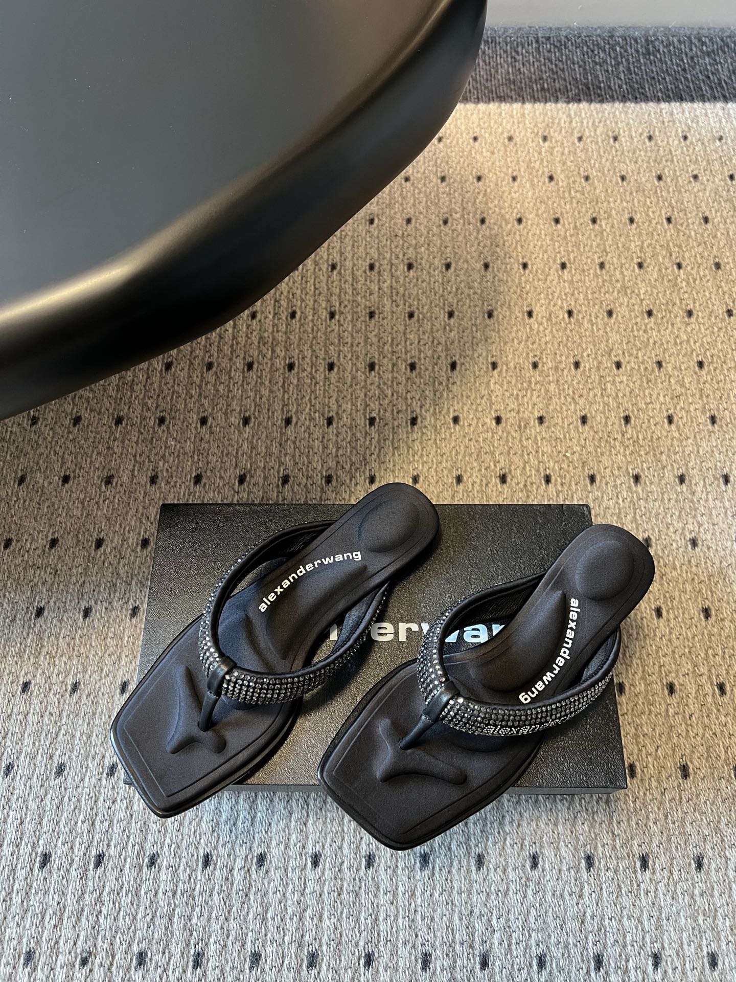 Alexander Wang Alexander Wan*26ss夏季新款水钻方头夹趾人字拖