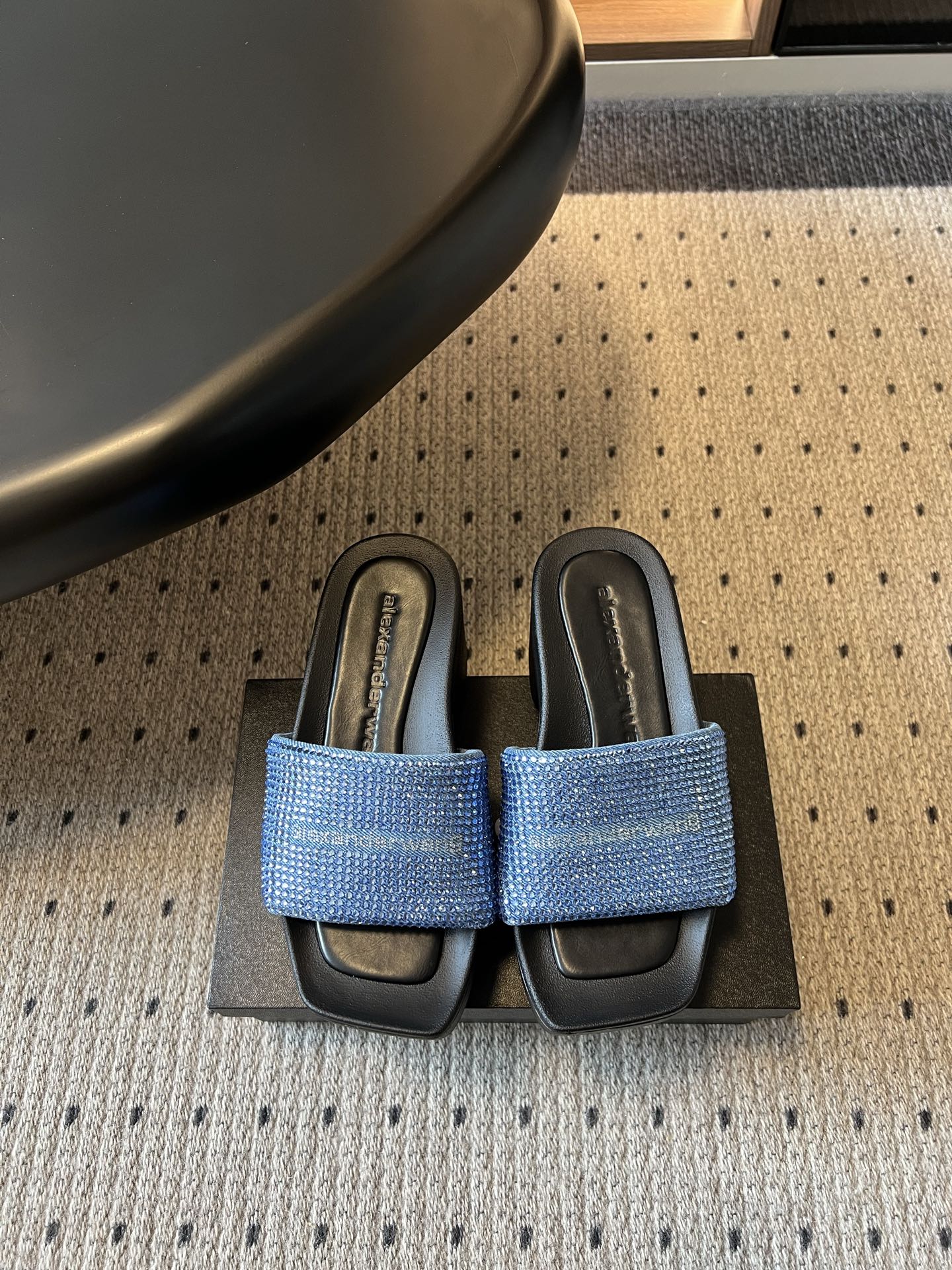 Alexander Wang Alexander Wan*26ss夏季新款水钻方头厚底一字拖