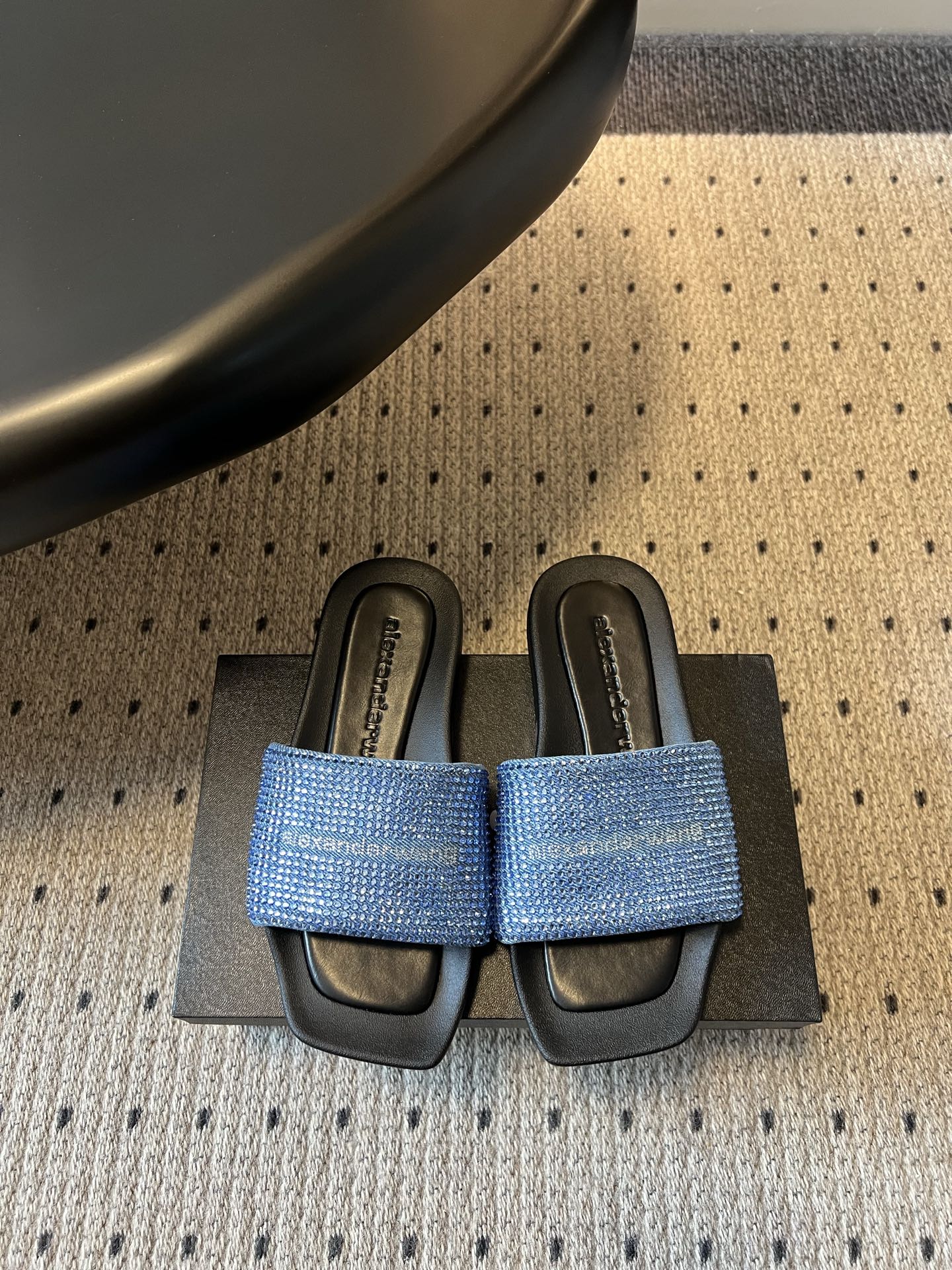 Alexander Wang Alexander Wan*26ss夏季新款水钻方头平底一字拖