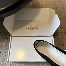 Maison Margiel*26ss夏季新款芭蕾德训鞋这款芭蕾风德训鞋,以品牌标志性的柔美元素为基底, Maison Margiel*26ss夏季新款芭蕾德训鞋这款芭蕾风德训鞋,以品牌标志性的柔美元素为基底,