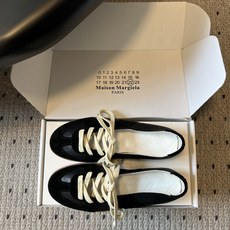 Maison Margiel*26ss夏季新款芭蕾德训鞋这款芭蕾风德训鞋,以品牌标志性的柔美元素为基底, Maison Margiel*26ss夏季新款芭蕾德训鞋这款芭蕾风德训鞋,以品牌标志性的柔美元素为基底,
