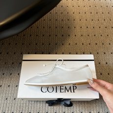 COTEM* 26ss春夏新款网纱水晶玛丽珍鞋这款网纱玛丽珍平底鞋,以品牌标志性的柔美元素为核心,将网纱 COTEM* 26ss春夏新款网纱水晶玛丽珍鞋这款网纱玛丽珍平底鞋,以品牌标志性的柔美元素为核心,将网纱
