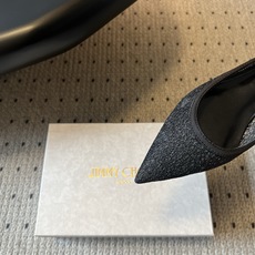 Jimmy Cho*夏季新款尖头平底单鞋鞋身的闪粉网纱纹理细腻柔和,搭配简约利落的鞋型,自带高级氛围感, Jimmy Cho*夏季新款尖头平底单鞋鞋身的闪粉网纱纹理细腻柔和,搭配简约利落的鞋型,自带高级氛围感,