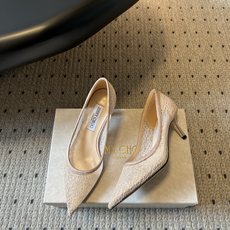 Jimmy Cho*夏季新款尖头高跟鞋鞋身的闪粉网纱纹理细腻柔和,搭配简约利落的鞋型,自带高级氛围感,能 Jimmy Cho*夏季新款尖头高跟鞋鞋身的闪粉网纱纹理细腻柔和,搭配简约利落的鞋型,自带高级氛围感,能