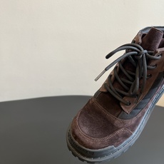 男款+20 Balenciag*26ss夏季新款复古马丁靴 自带复古滤镜的磨砂麂皮拼接材质,厚底工装靴型超有质感,上脚就 男款+20 Balenciag*26ss夏季新款复古马丁靴 自带复古滤镜的磨砂麂皮拼接材质,厚底工装靴型超有质感,上脚就