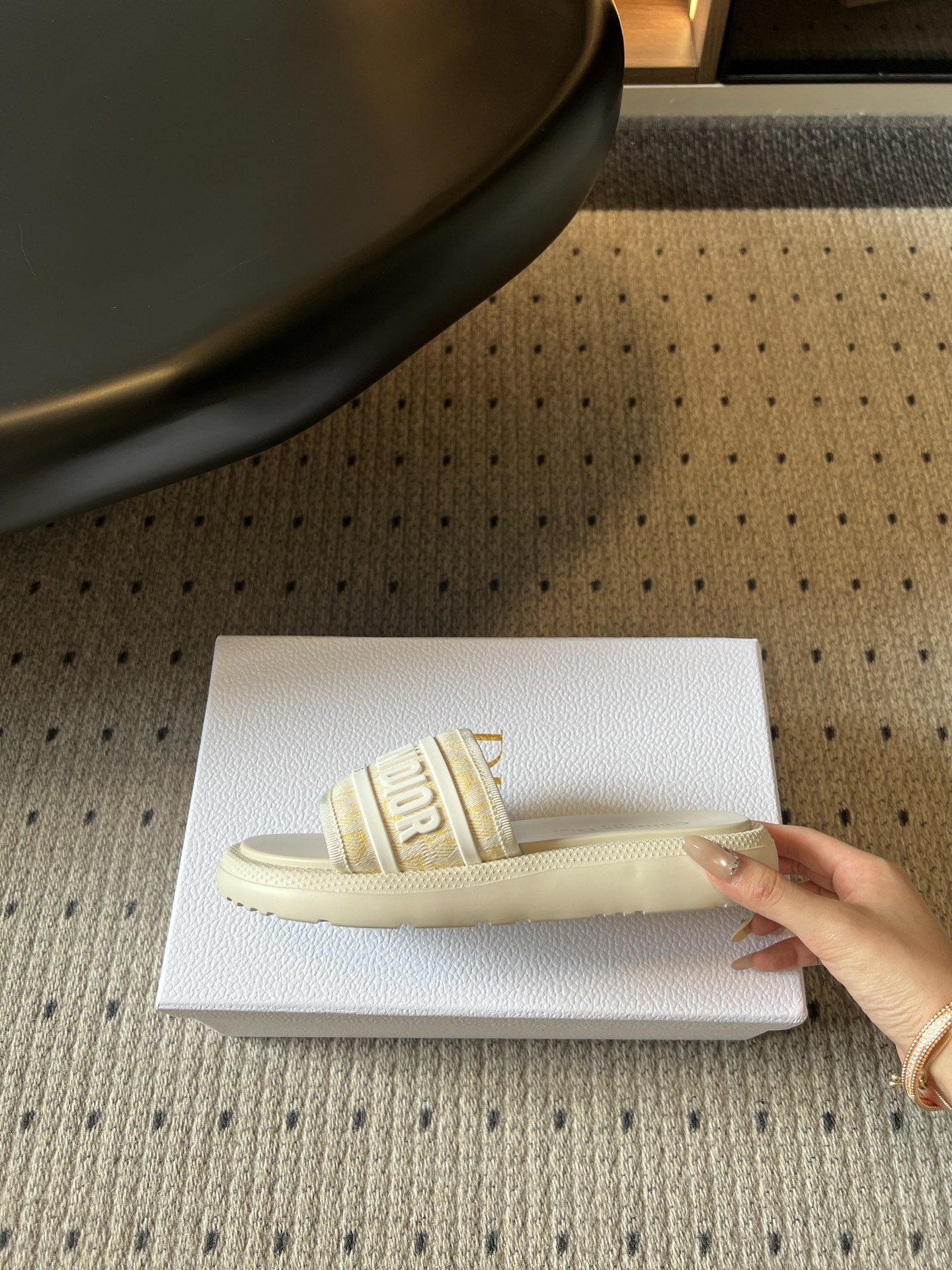 디올 신발 129586 Dior Shoes 썸네일 이미지