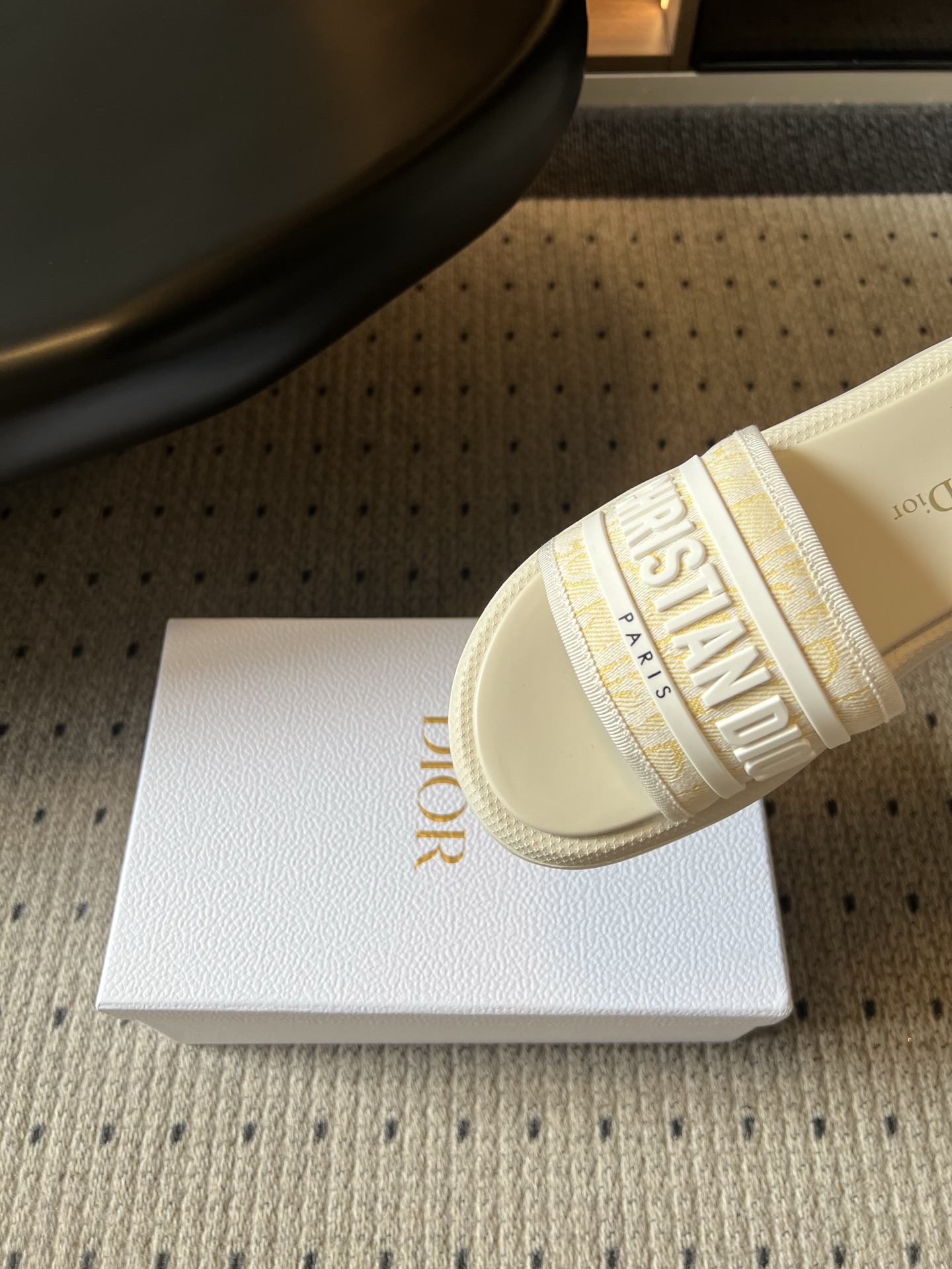 디올 신발 129586 Dior Shoes 썸네일 이미지