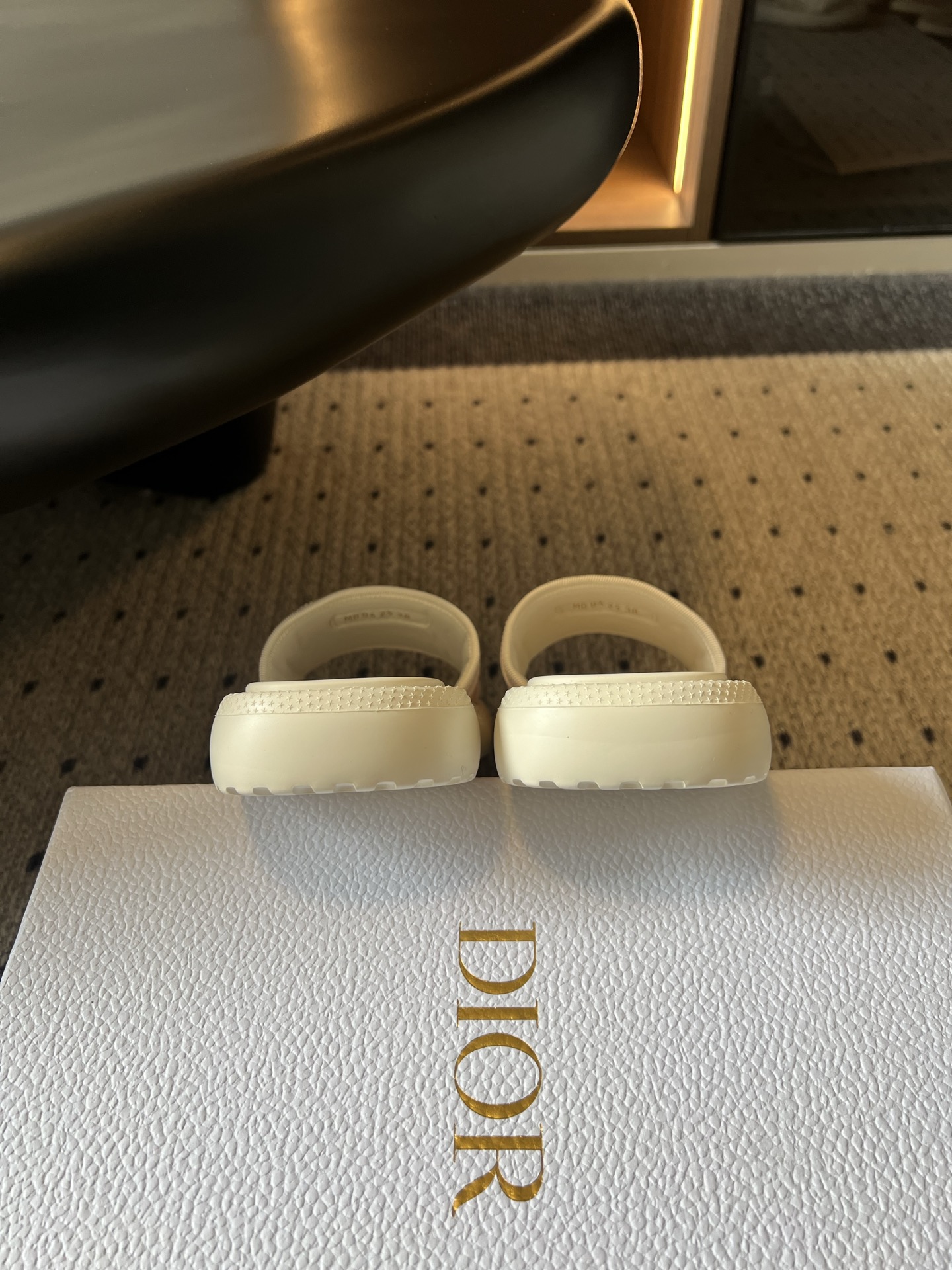 디올 신발 129585 Dior Shoes 썸네일 이미지